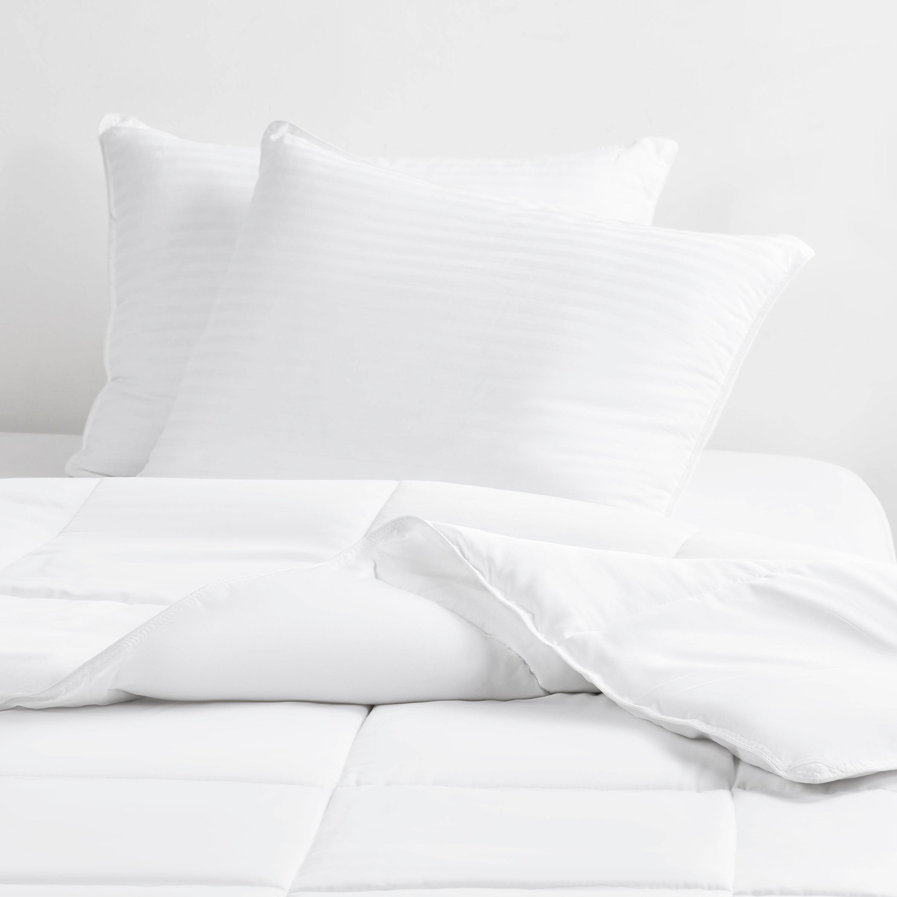 Plush Cooling Gel-Infused Pillow Set