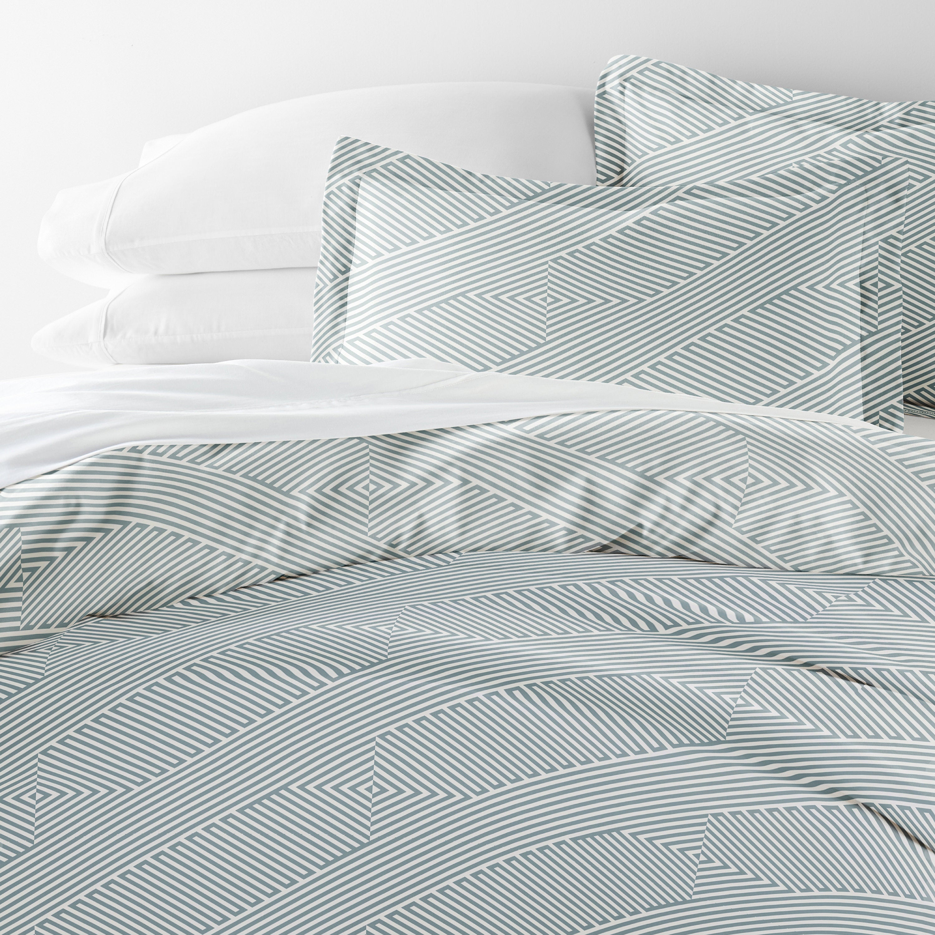 Modern Diagonal Patterned Duvet Cover Set
