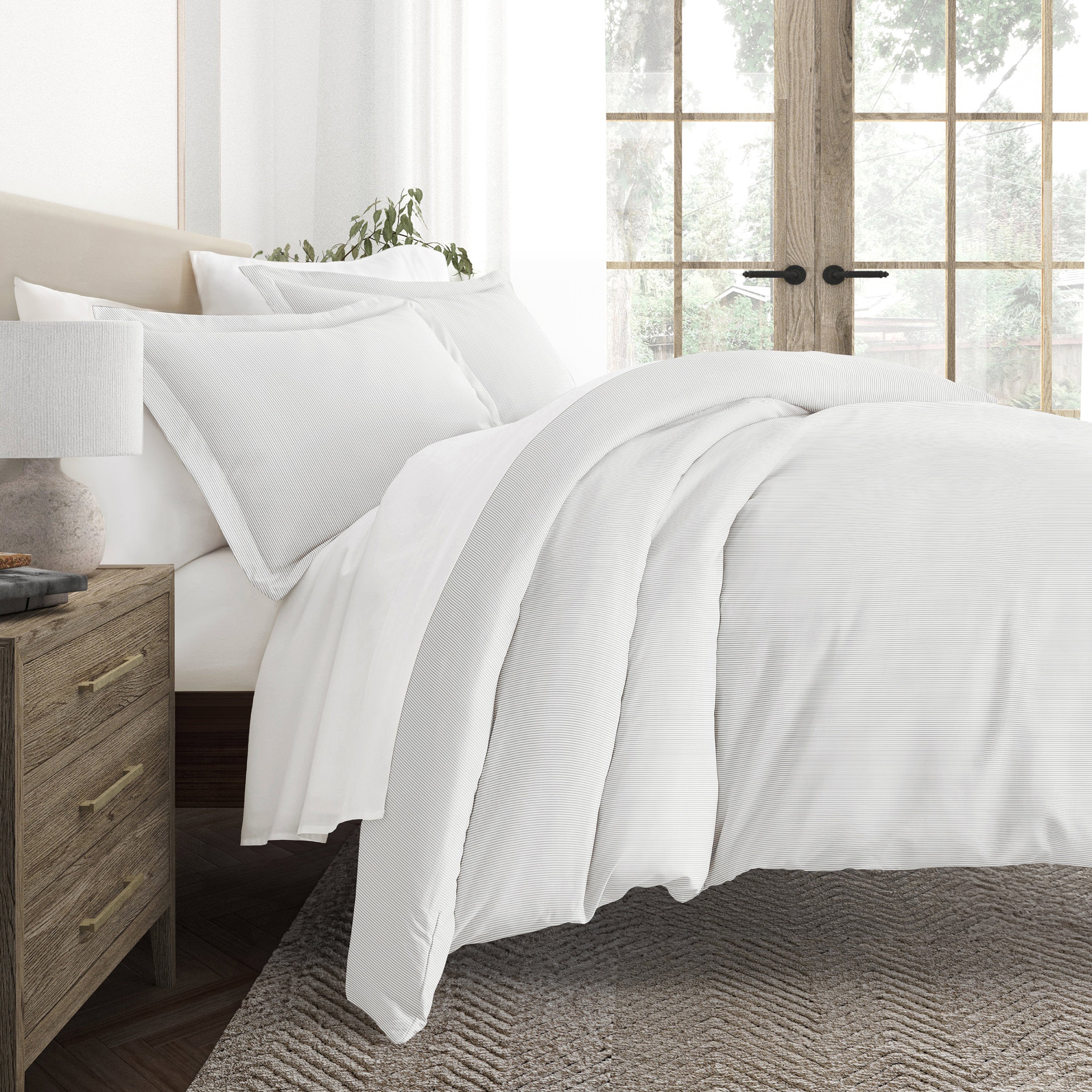 Pinstriped Patterned Duvet Cover Set