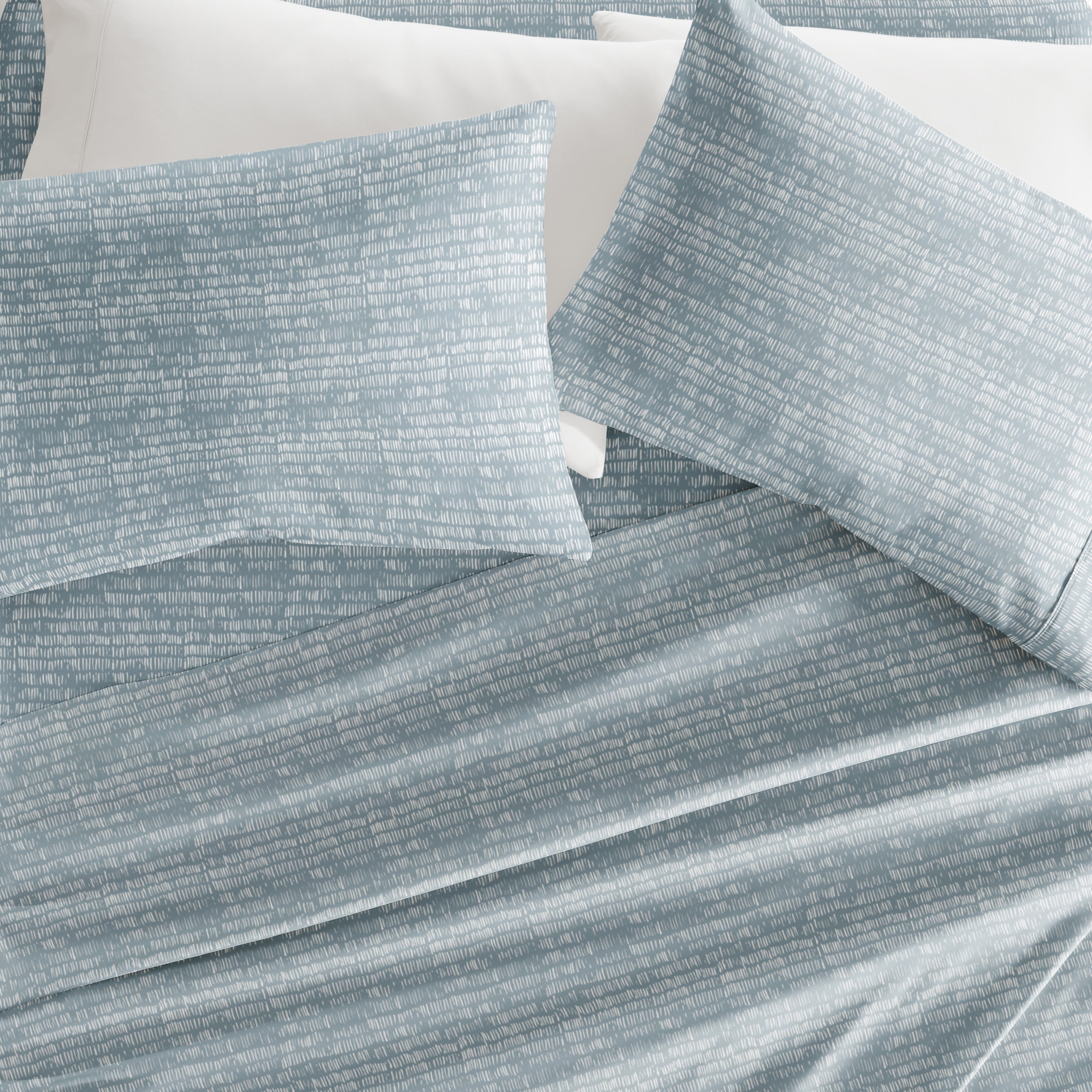 Dashed Lines 4-Piece Patterned Sheet Set