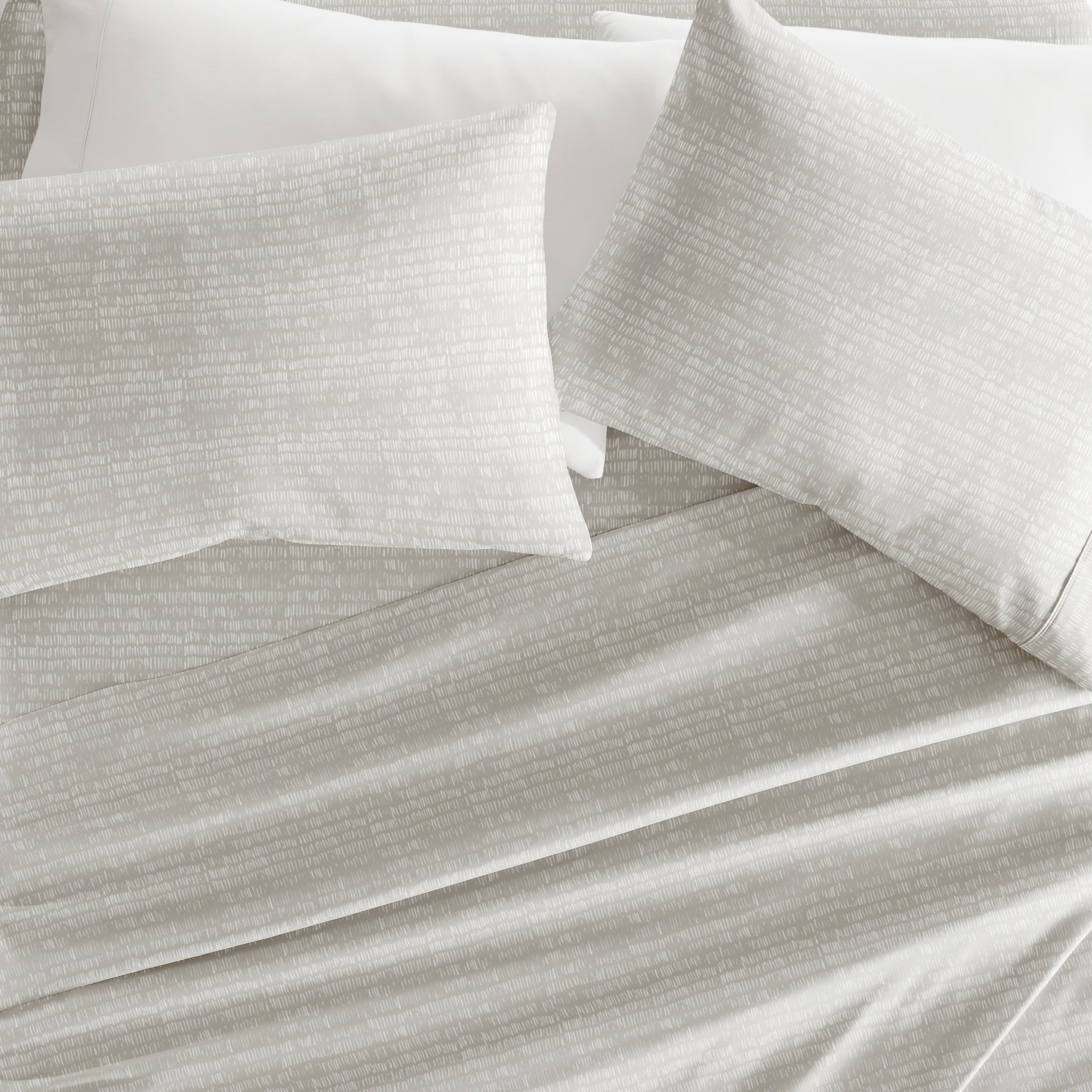 Dashed Lines 4-Piece Patterned Sheet Set