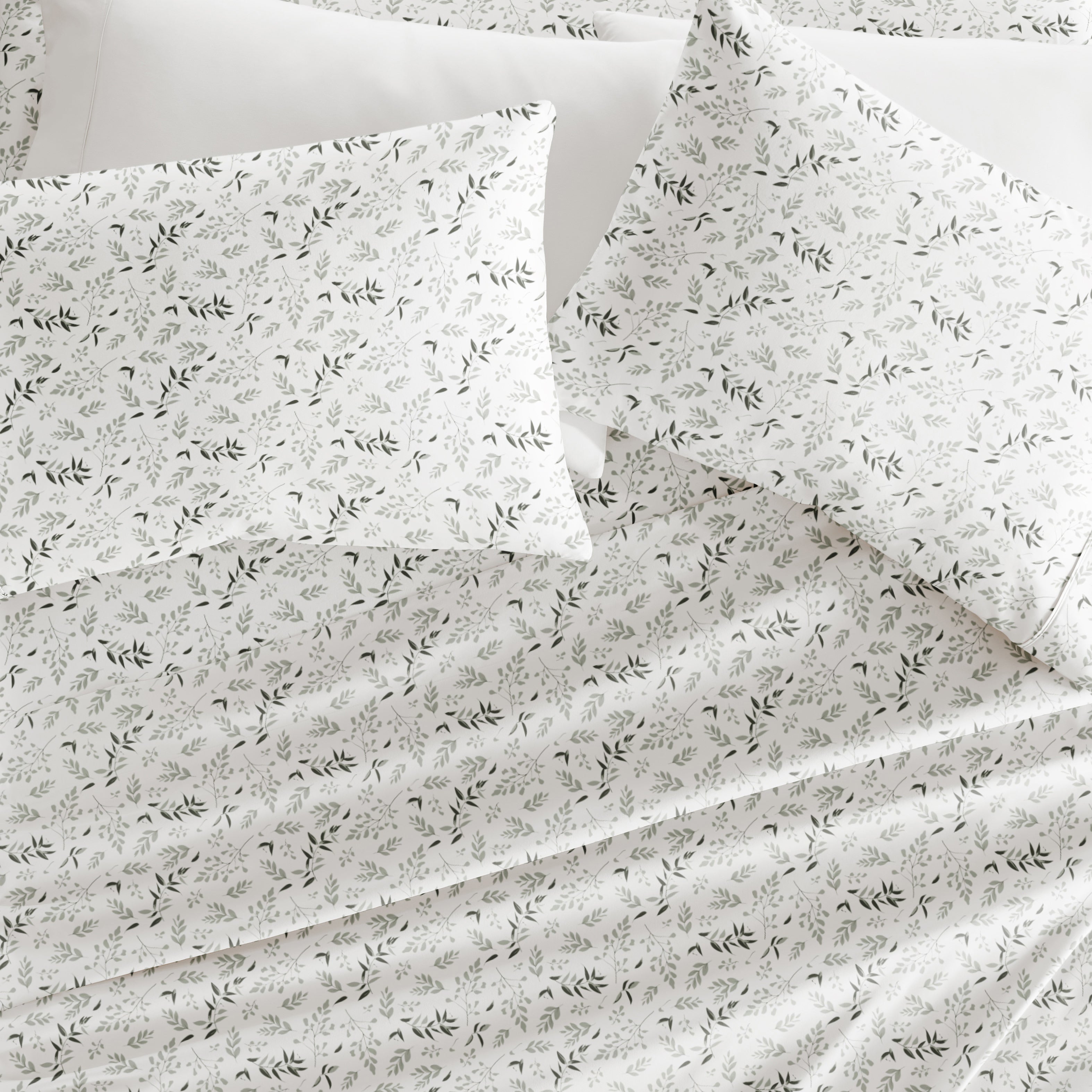 Tossed Foliage 4-Piece Patterned Sheet Set