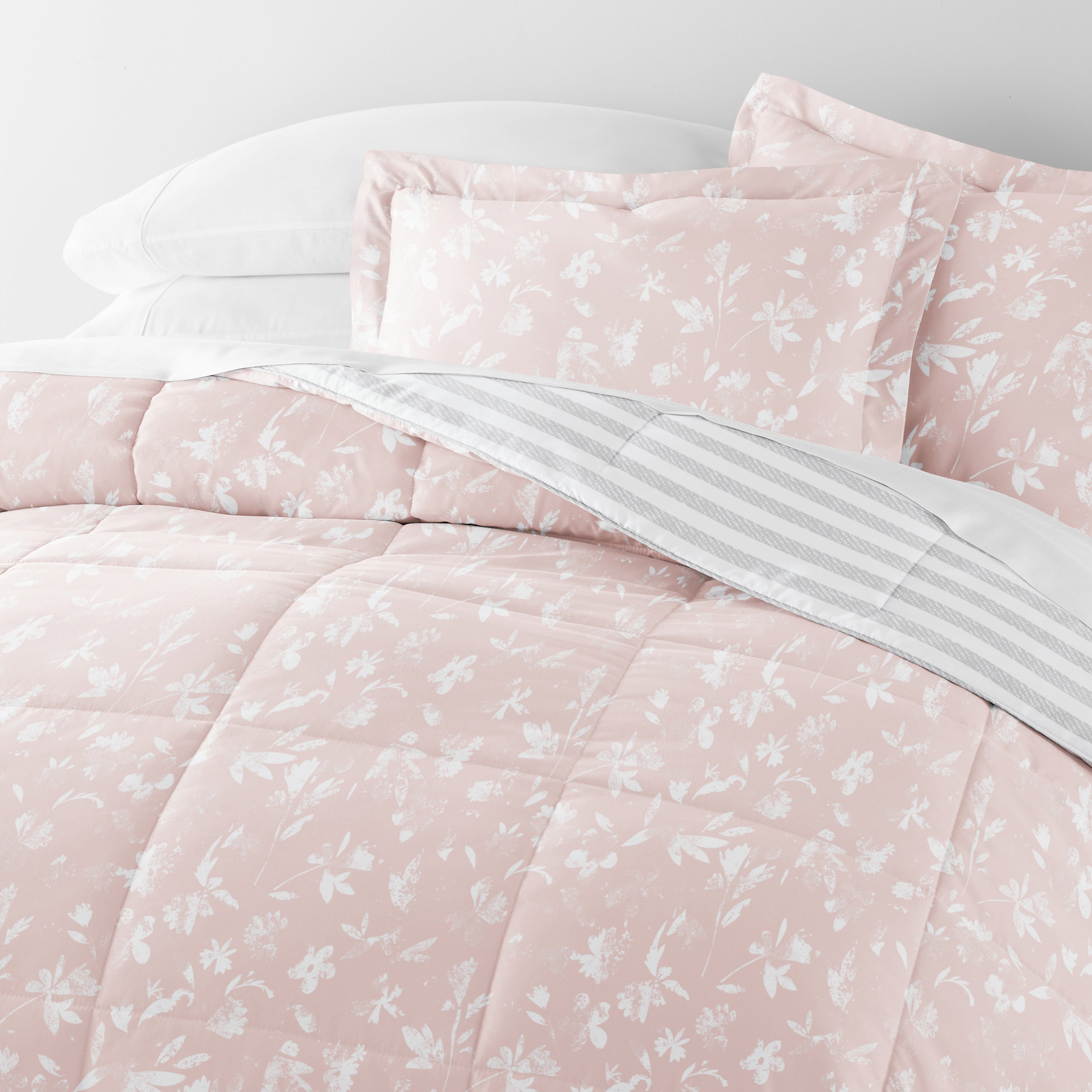 Pressed Flowers Reversible Patterned Down-Alternative Comforter Set