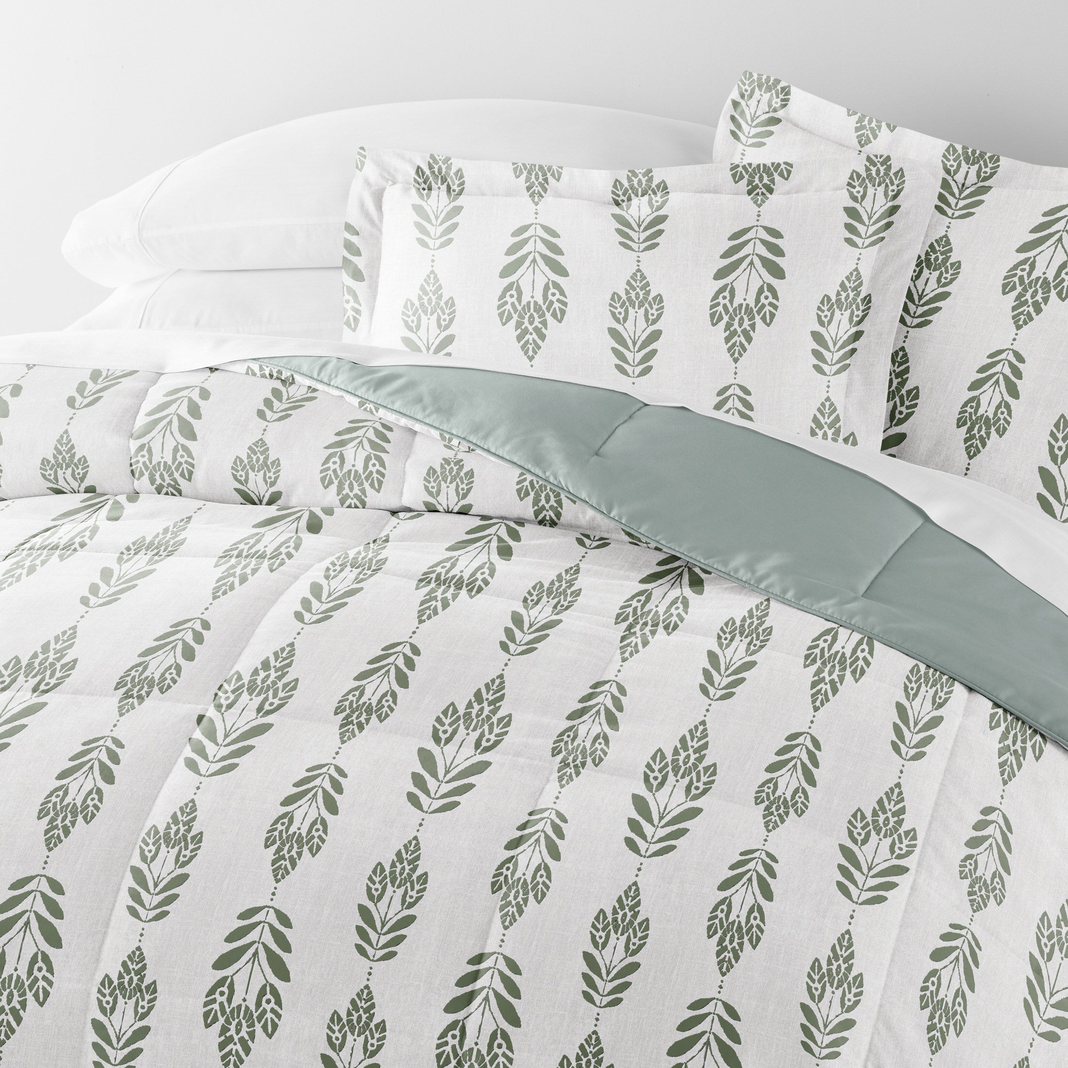 Folk Leaves Reversible Patterned Down-Alternative Comforter Set