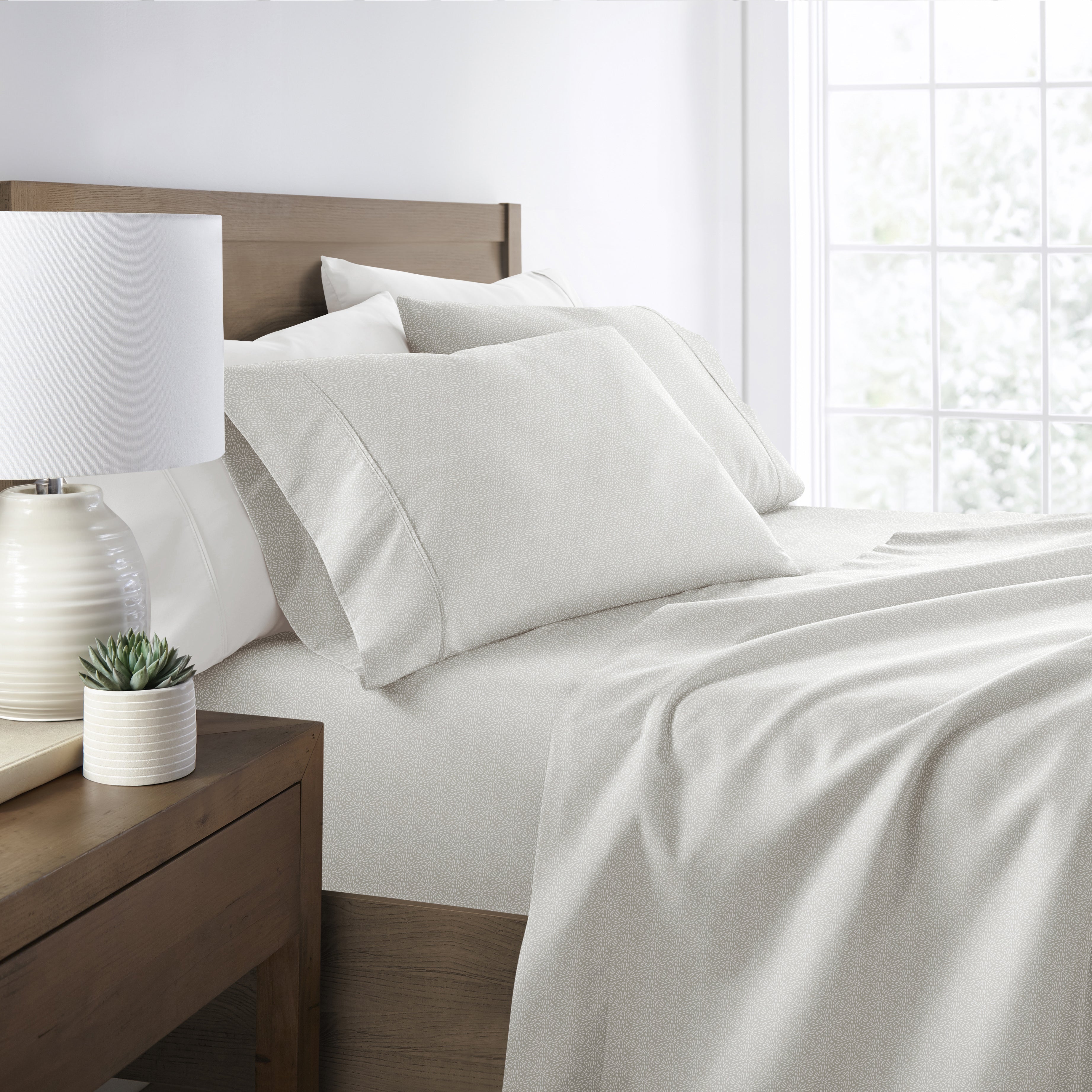 Modern Circles 4-Piece Patterned Sheet Set