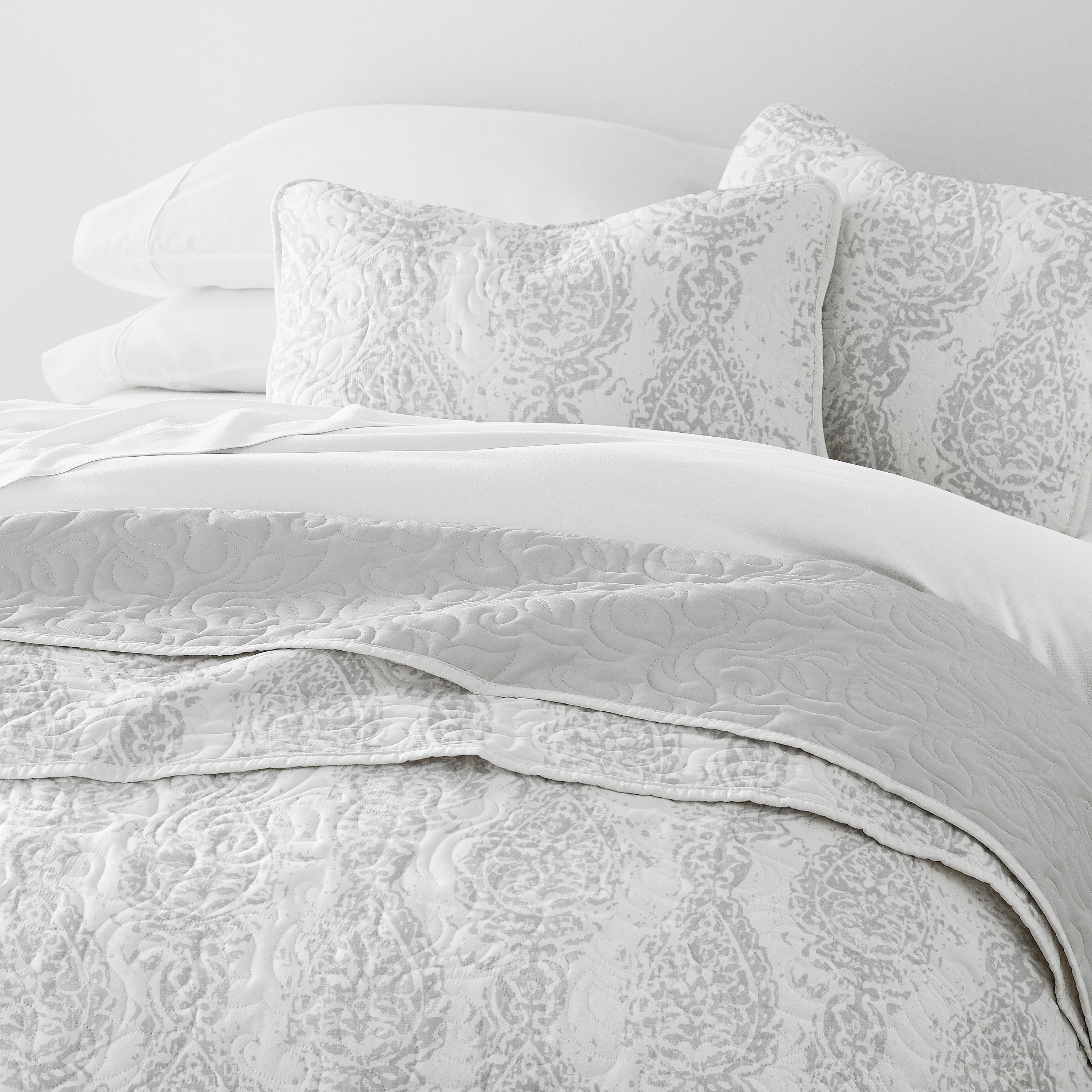 Classic Damask Patterned Reversible Quilted Coverlet Set