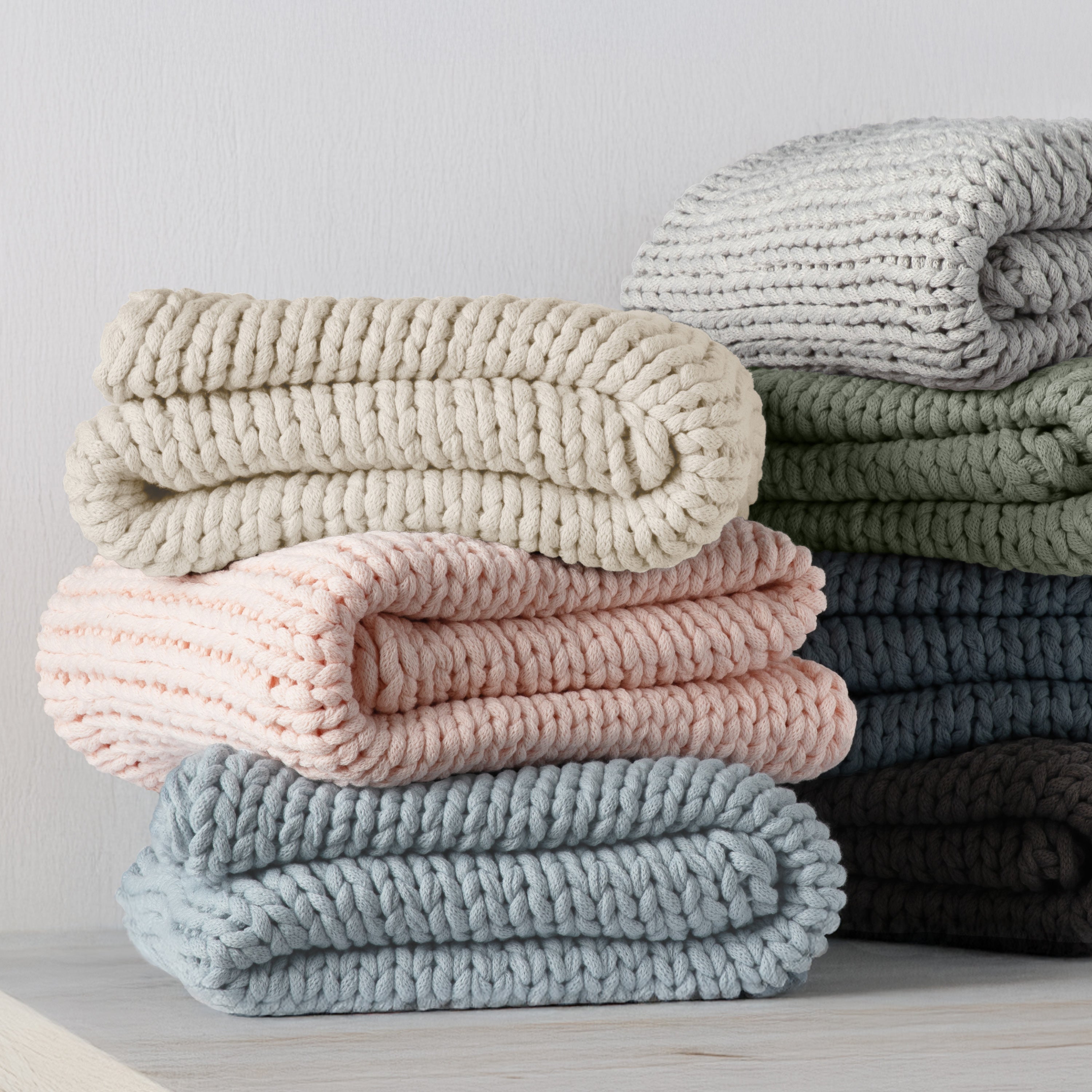 Chunky Hand-Knit Oversized Throw Blanket