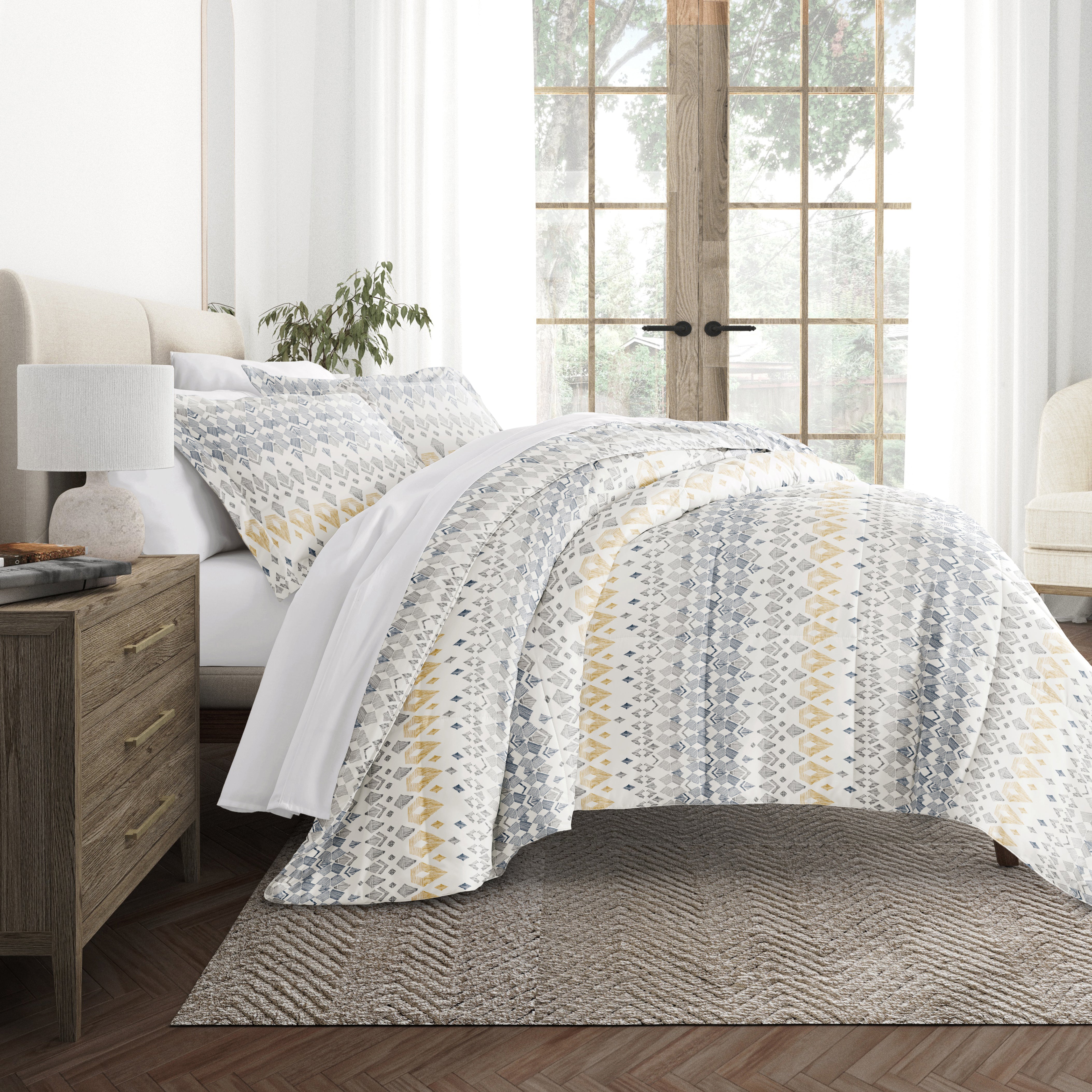 Mayan Stamp Patterned Down-Alternative Comforter Set