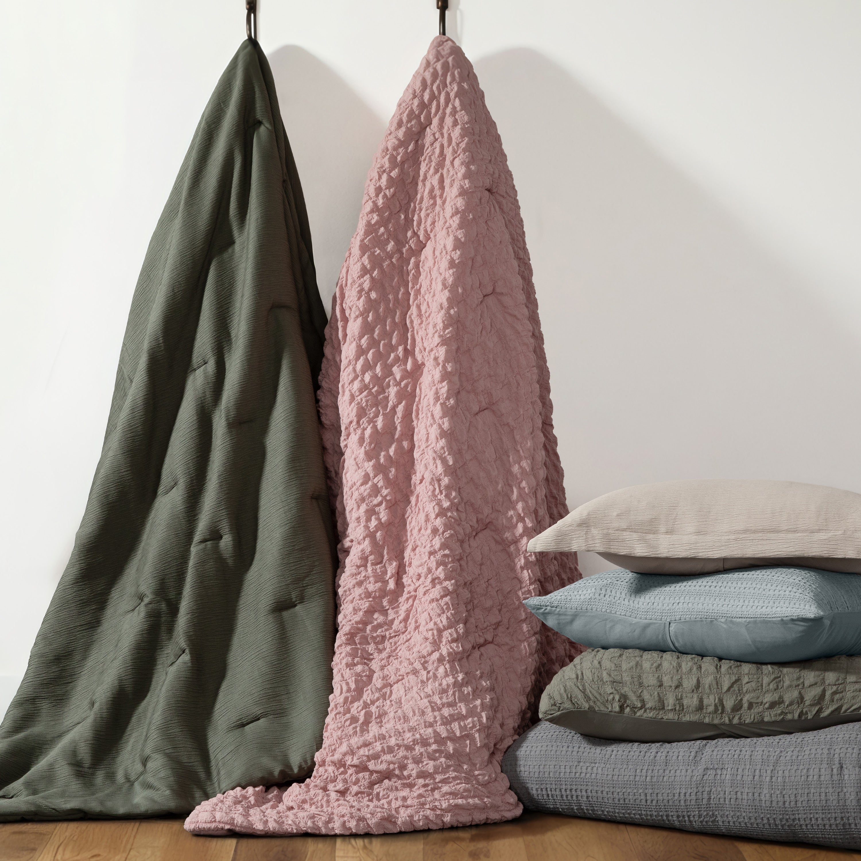Seersucker Box Textured Down-Alternative Comforter Set