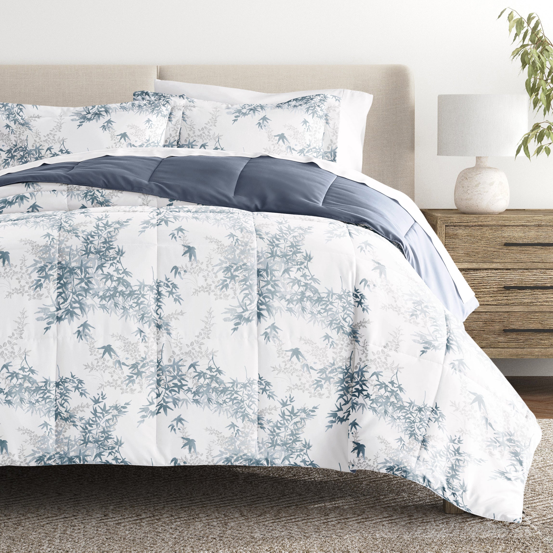 iEnjoy Home Down-Alternative Comforter - Thumbnail 4