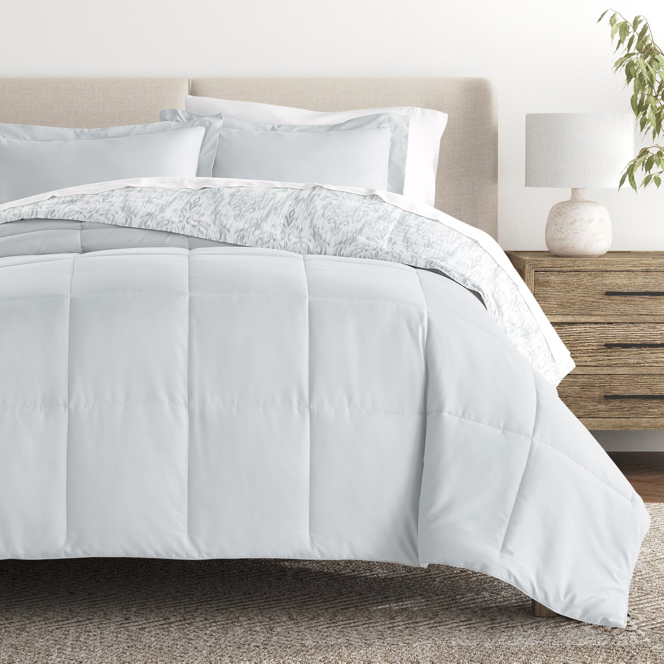English Countryside Reversible Patterned Down-Alternative Comforter Set