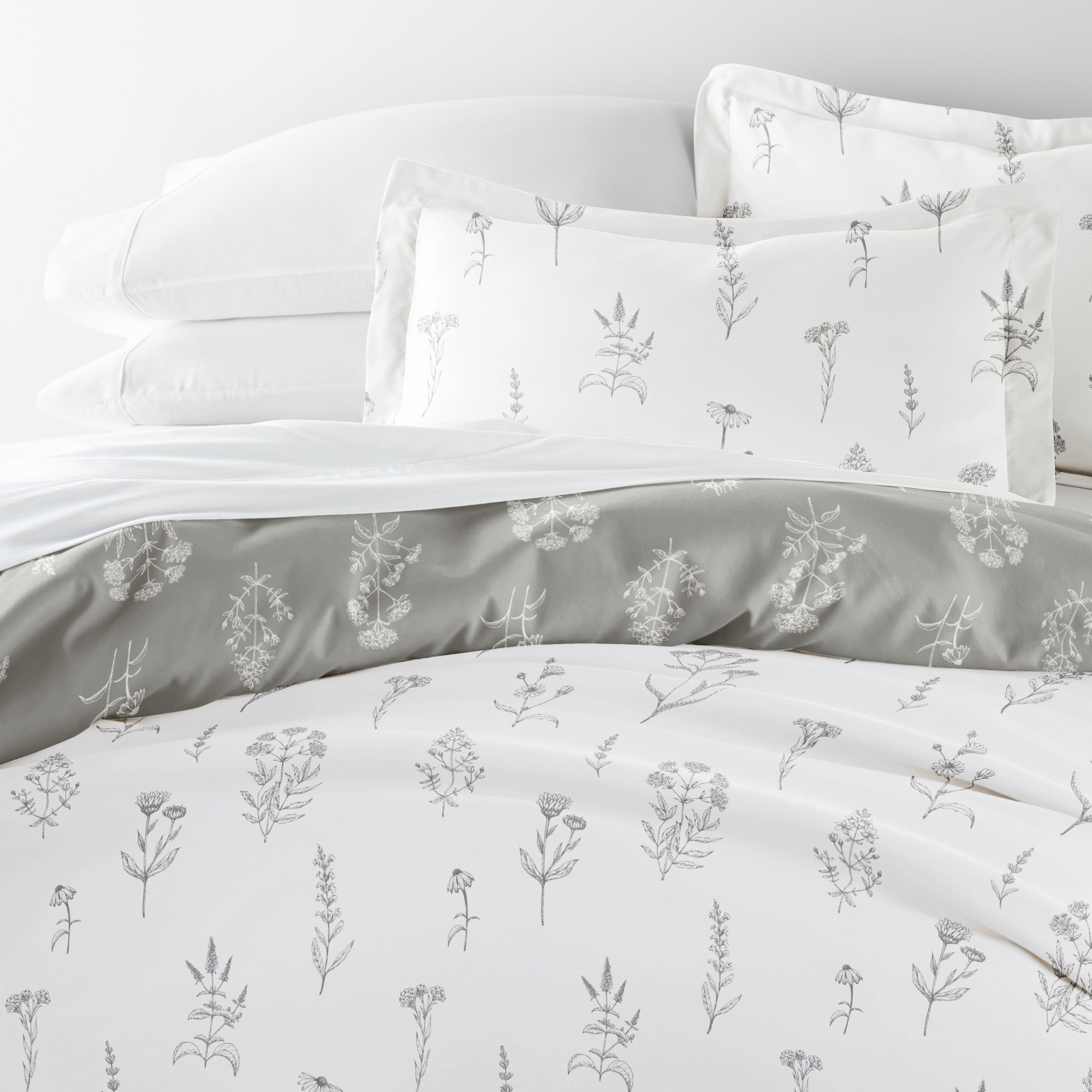 Botany Floral Patterned Reversible Duvet Cover Set