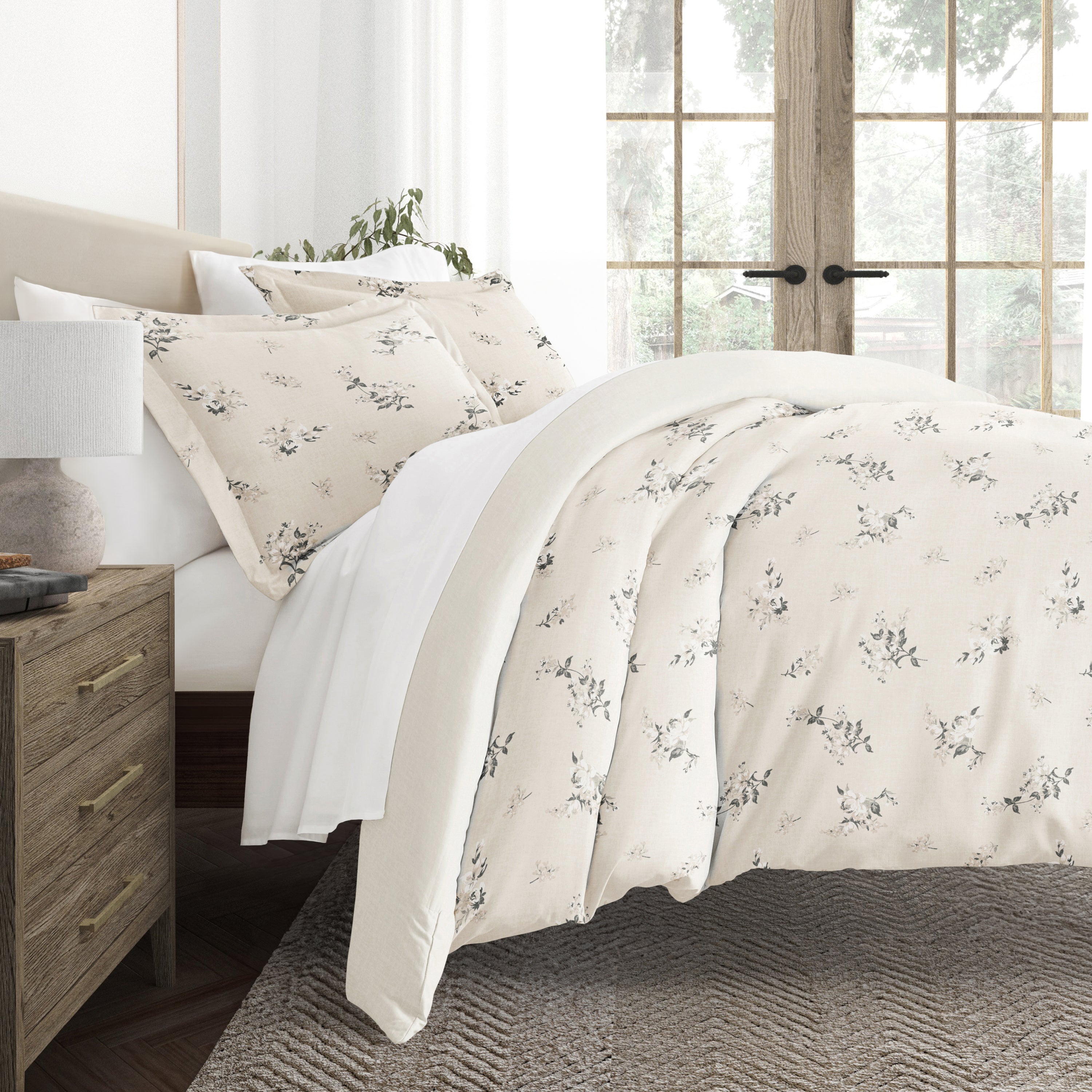 Delicate Floral Patterned Reversible Duvet Cover Set