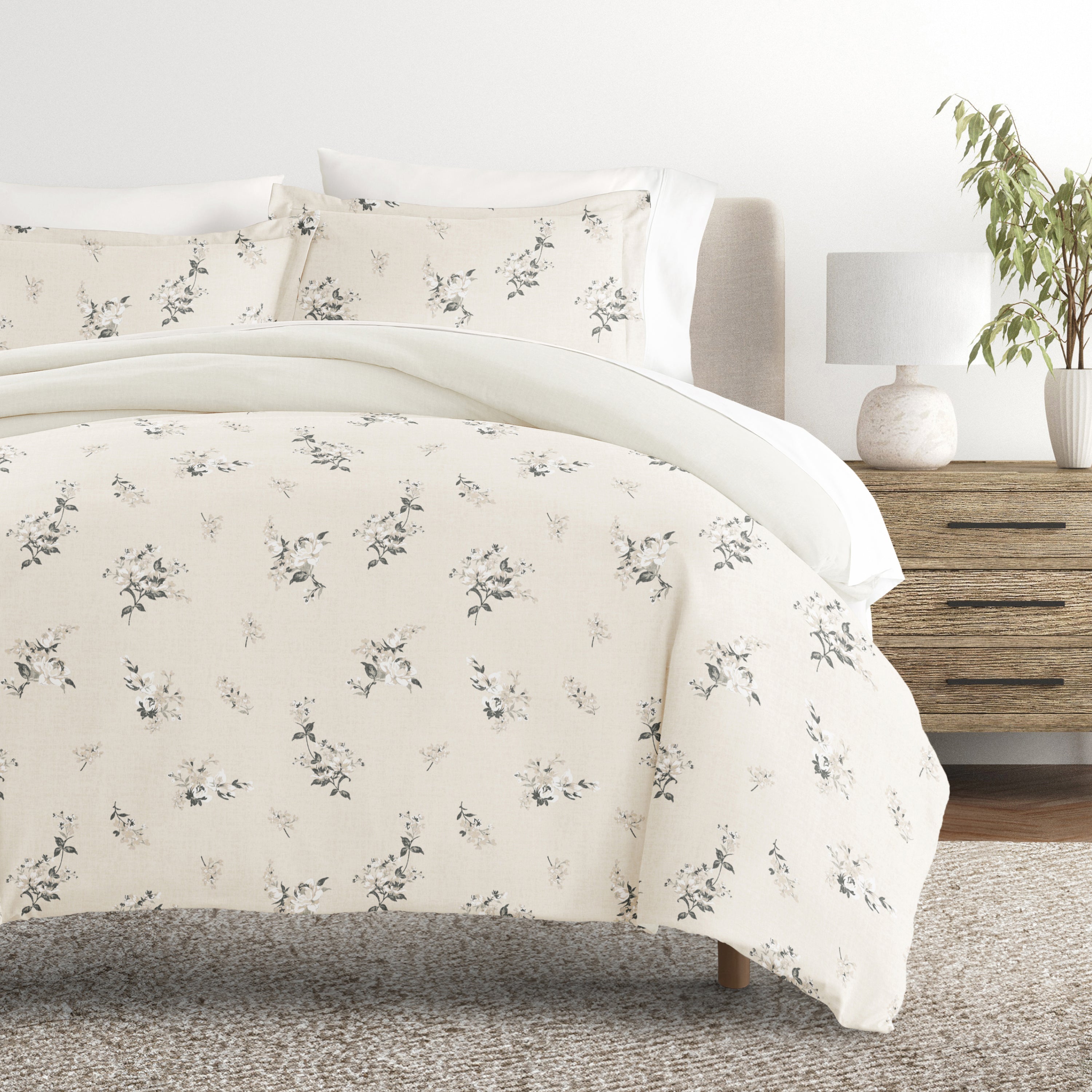 Delicate Floral Patterned Reversible Duvet Cover Set