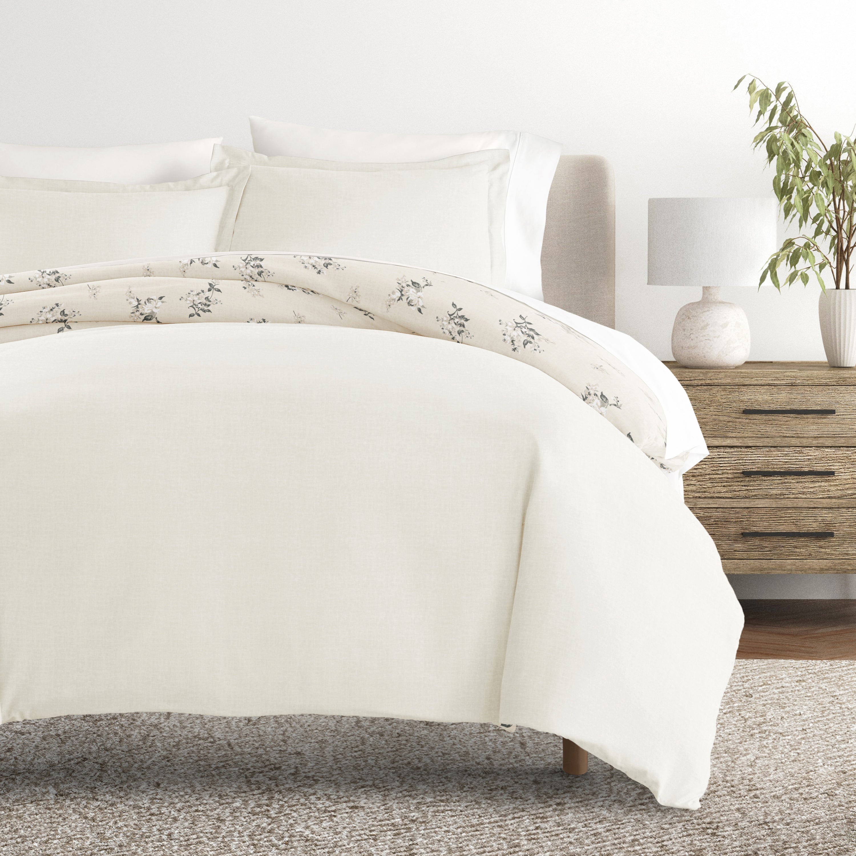 Delicate Floral Patterned Reversible Duvet Cover Set