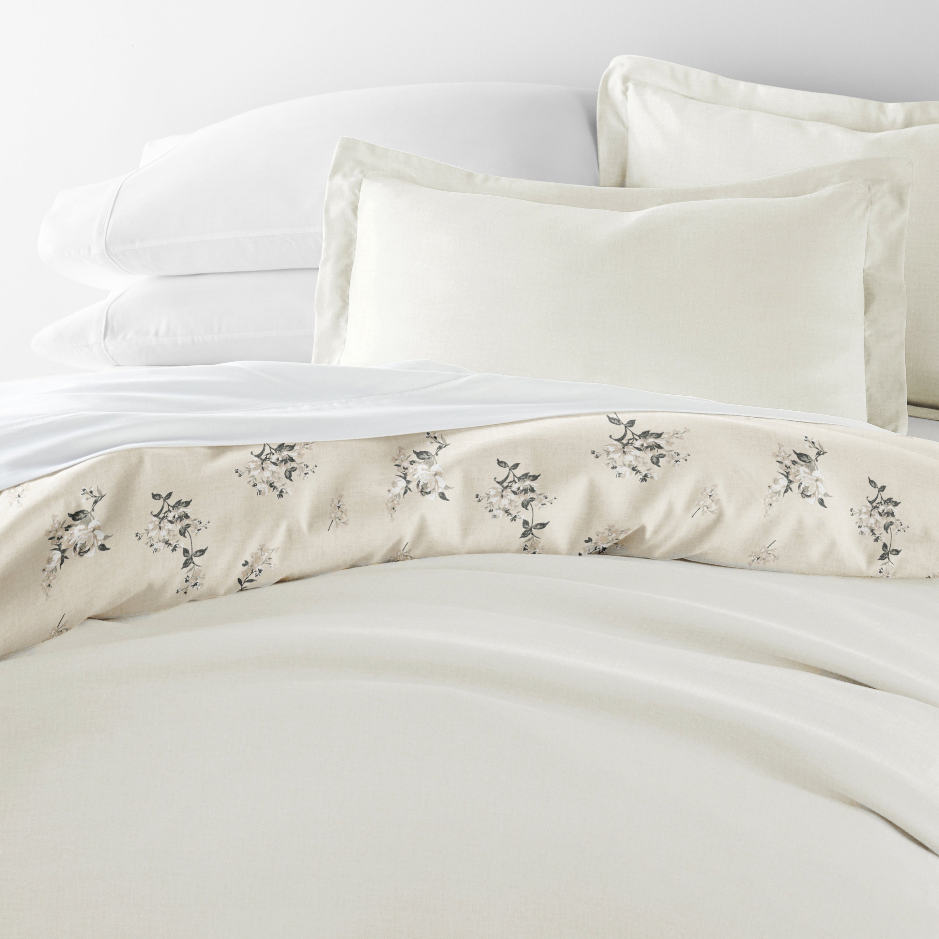 Delicate Floral Patterned Reversible Duvet Cover Set