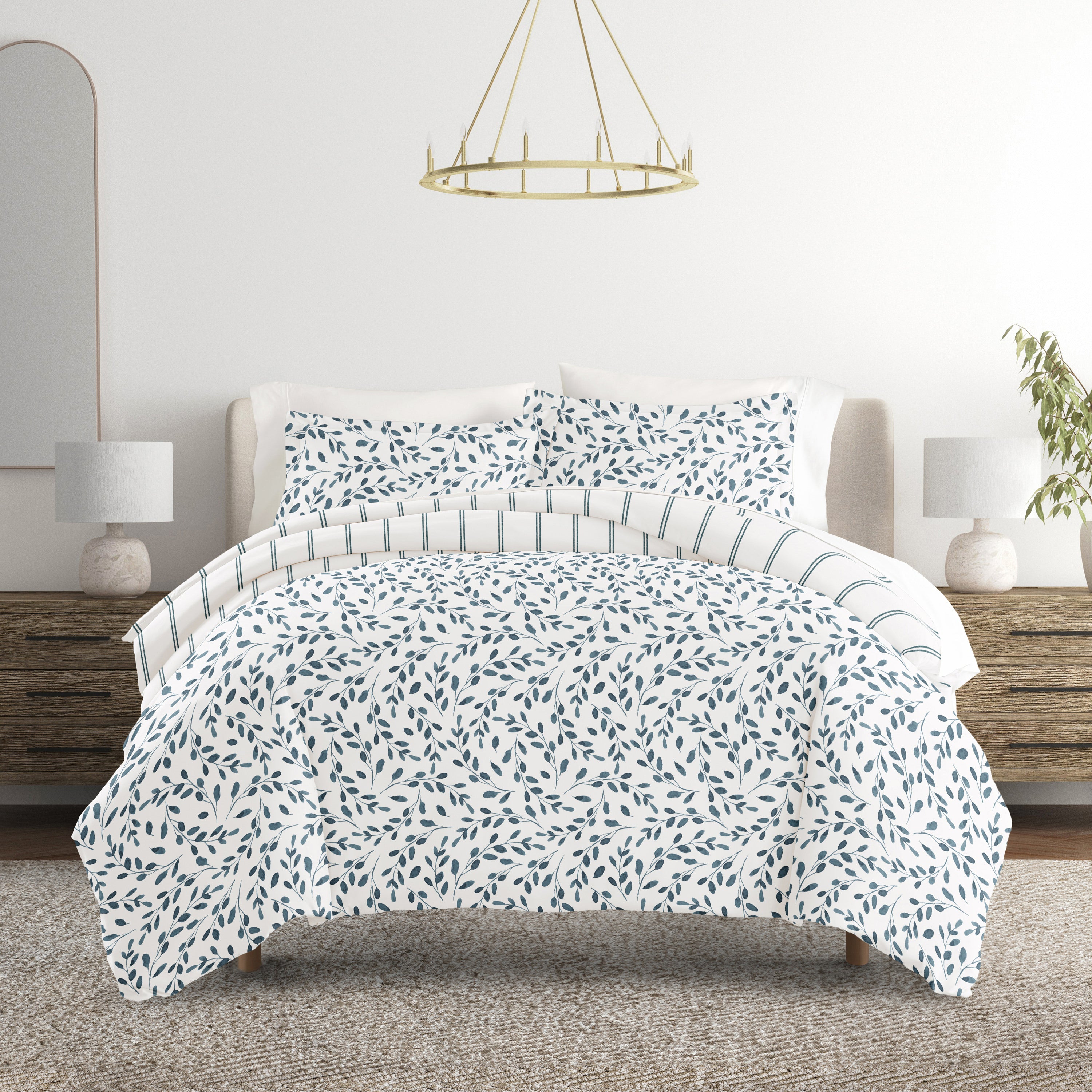 Watercolor Vines Patterned Reversible Duvet Cover Set