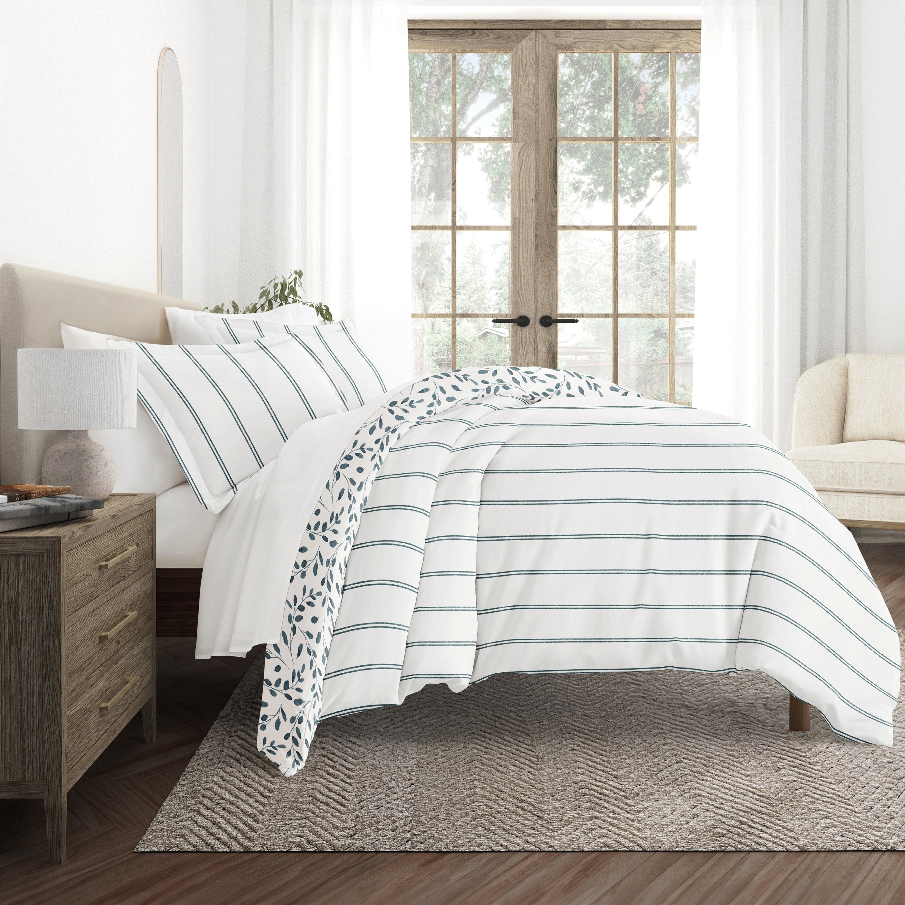 Watercolor Vines Patterned Reversible Duvet Cover Set