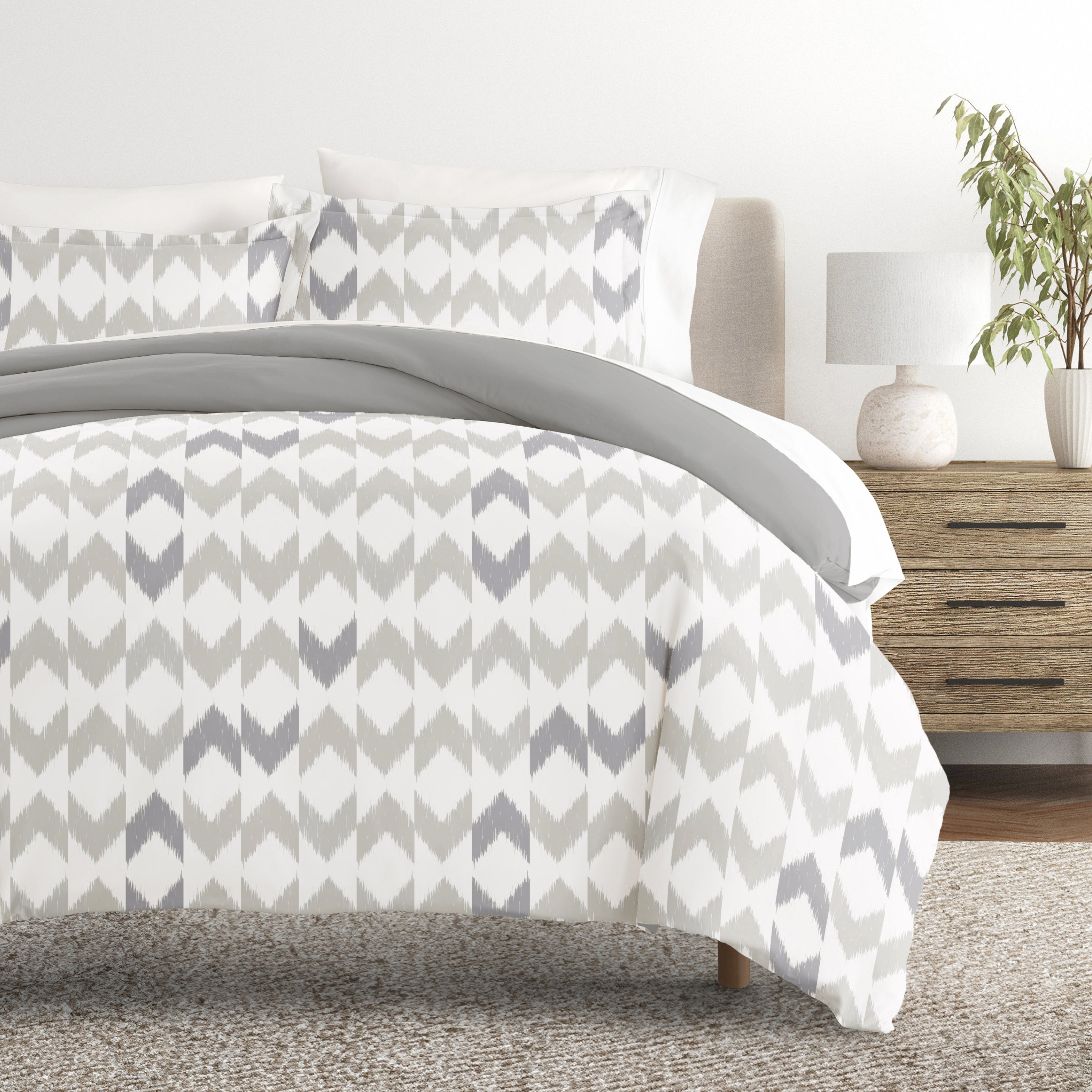 Chevron Sleep Patterned Reversible Duvet Cover Set