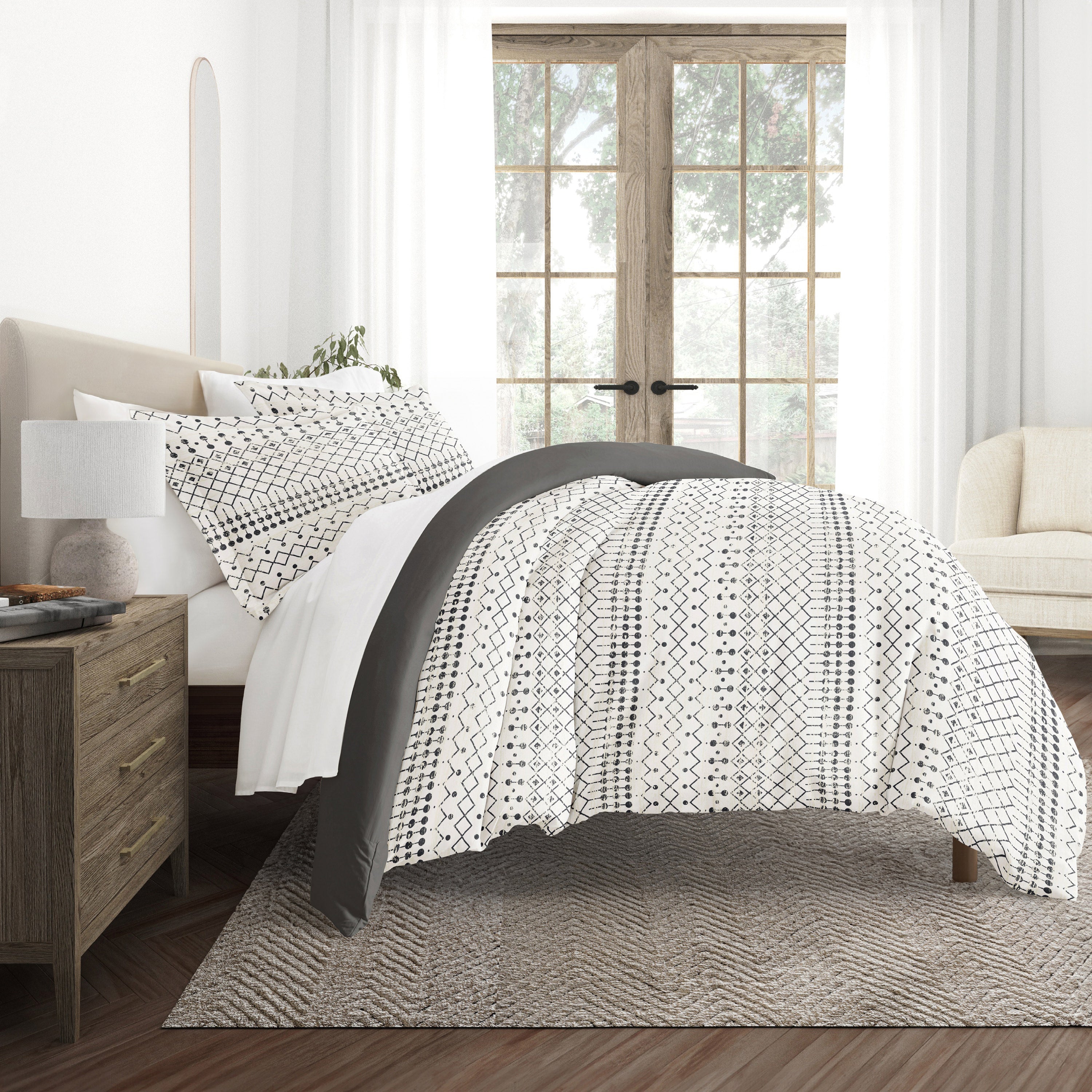 Etched Gate Patterned Reversible Duvet Cover Set