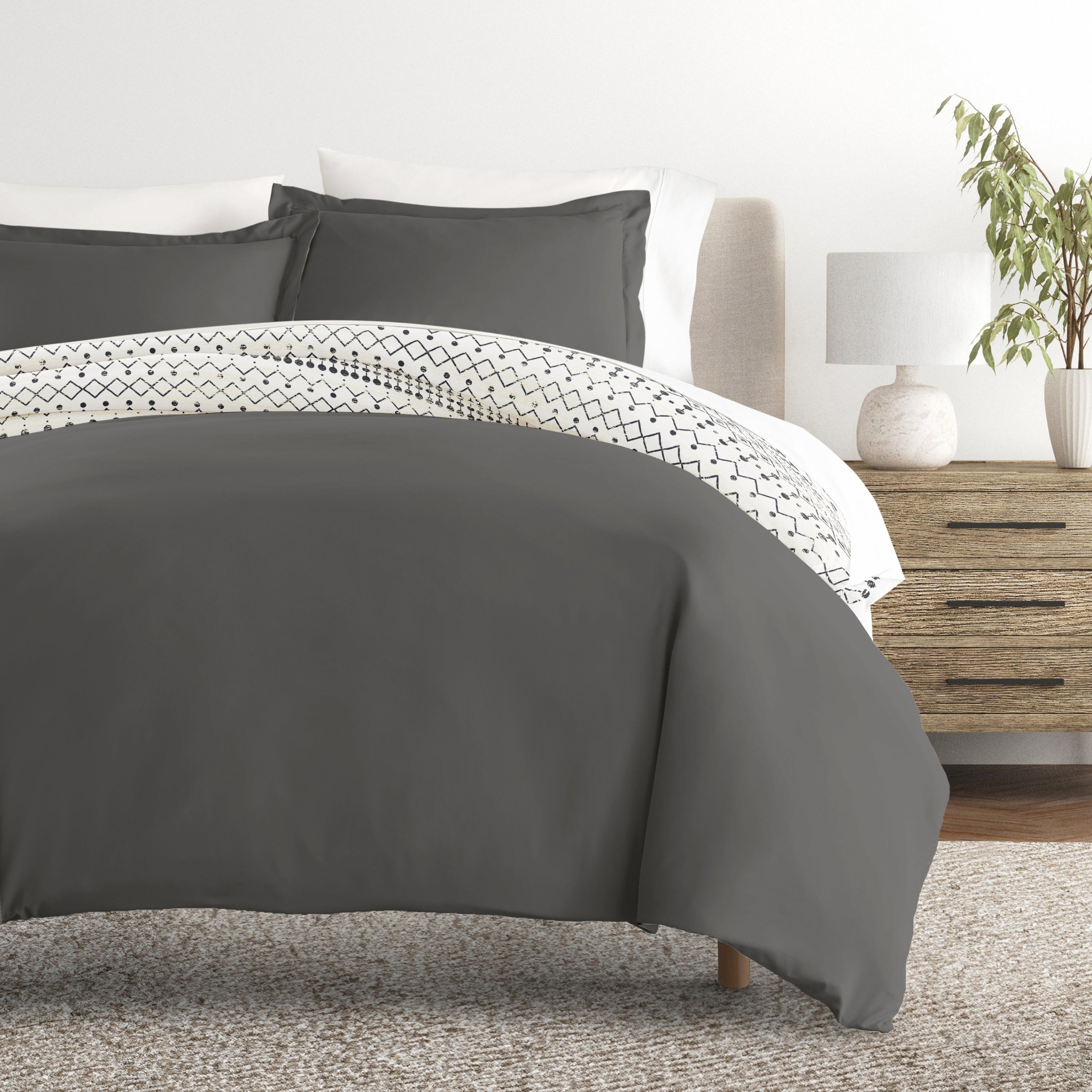 Etched Gate Patterned Reversible Duvet Cover Set