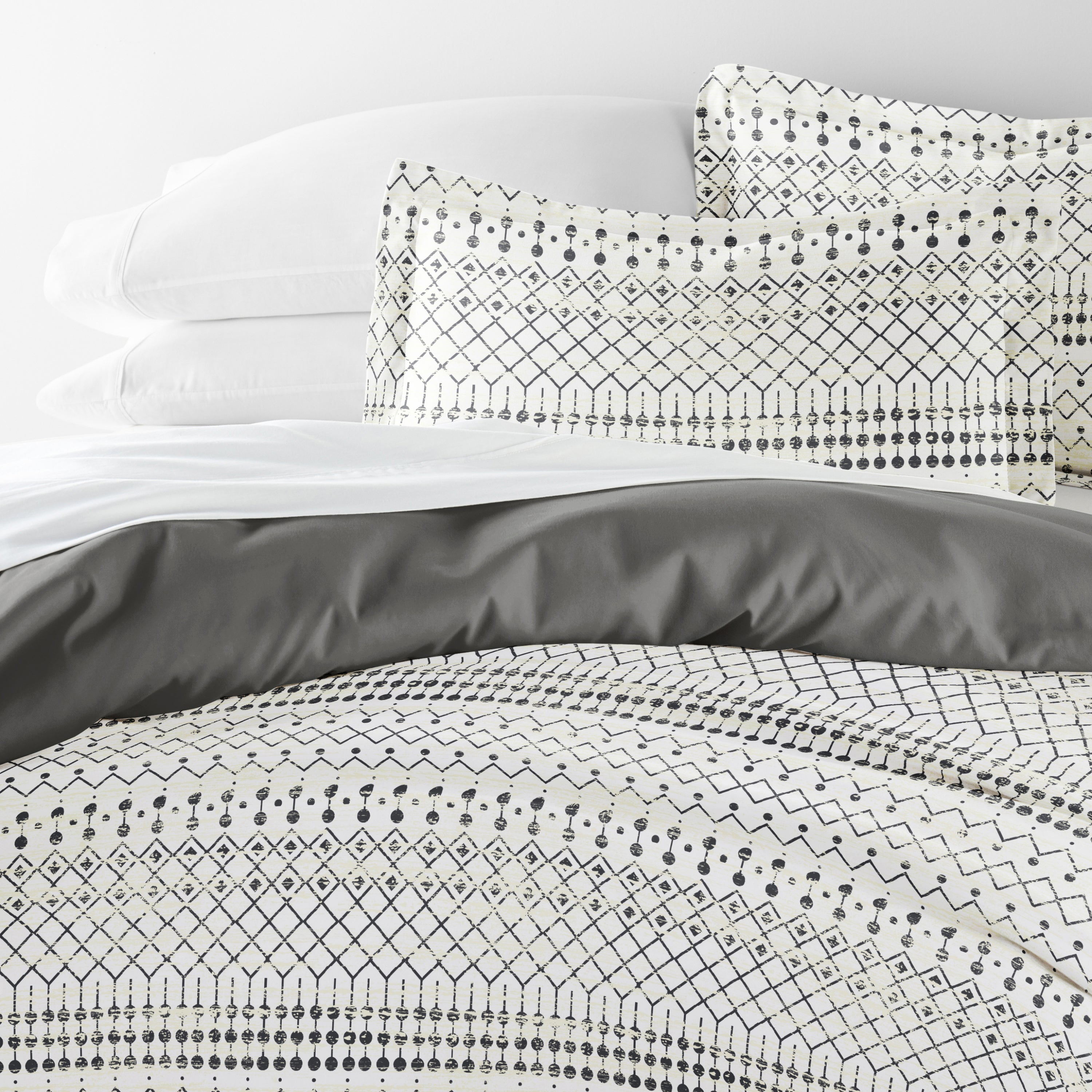 Etched Gate Patterned Reversible Duvet Cover Set