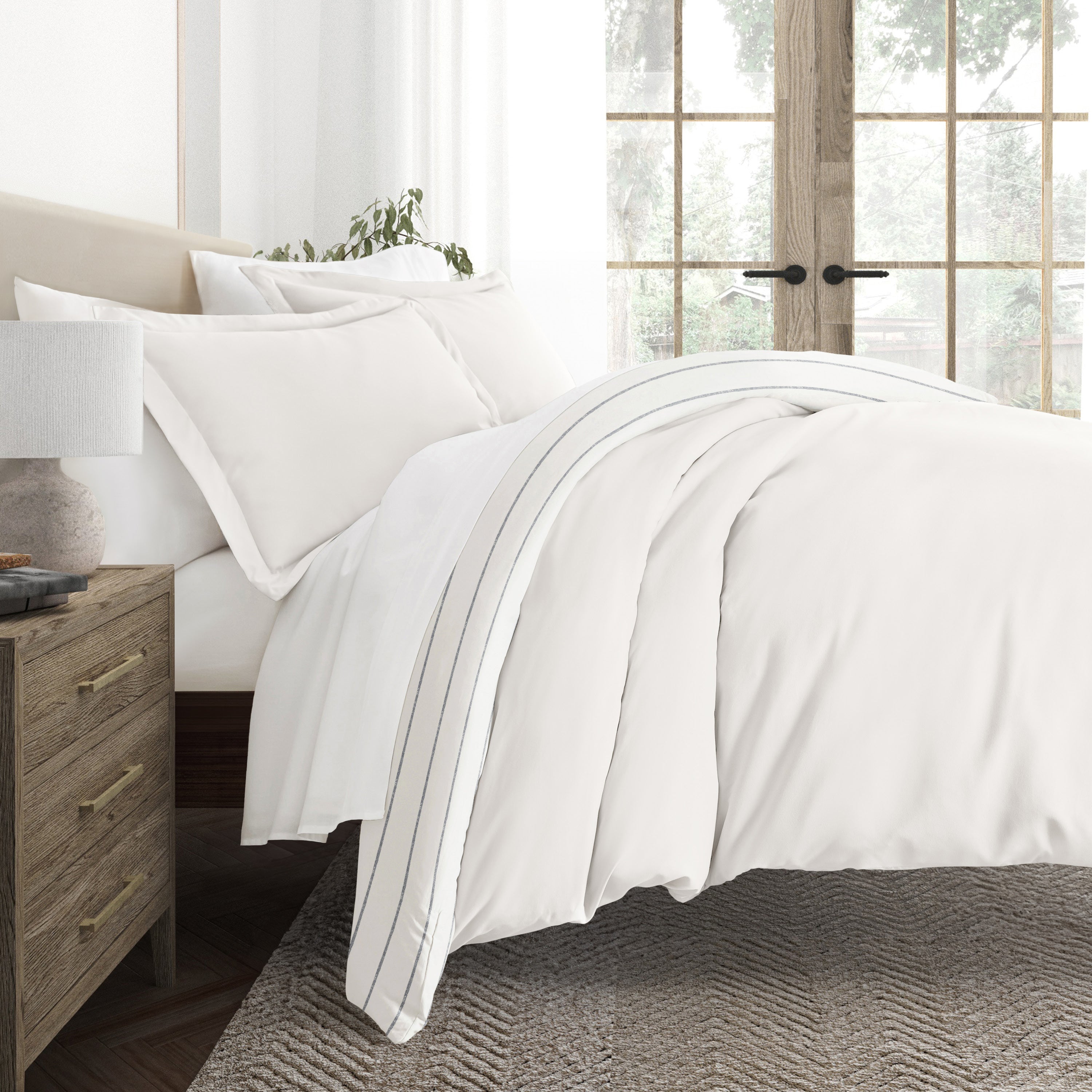 Harbor Stripe Patterned Reversible Duvet Cover Set