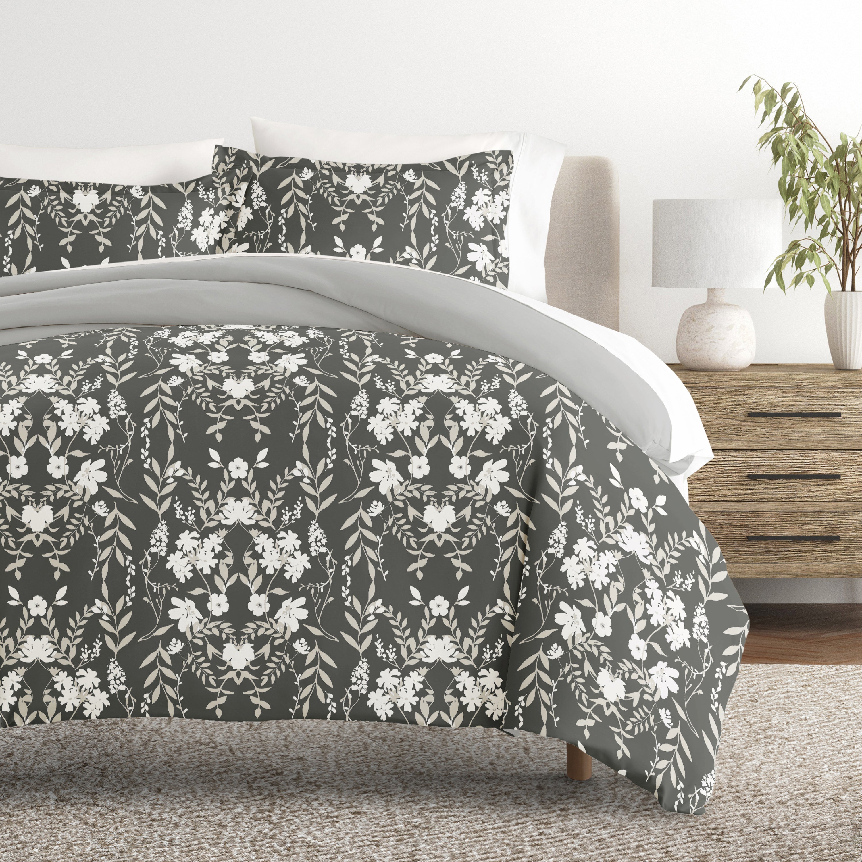 Secret Garden Patterned Reversible Duvet Cover Set