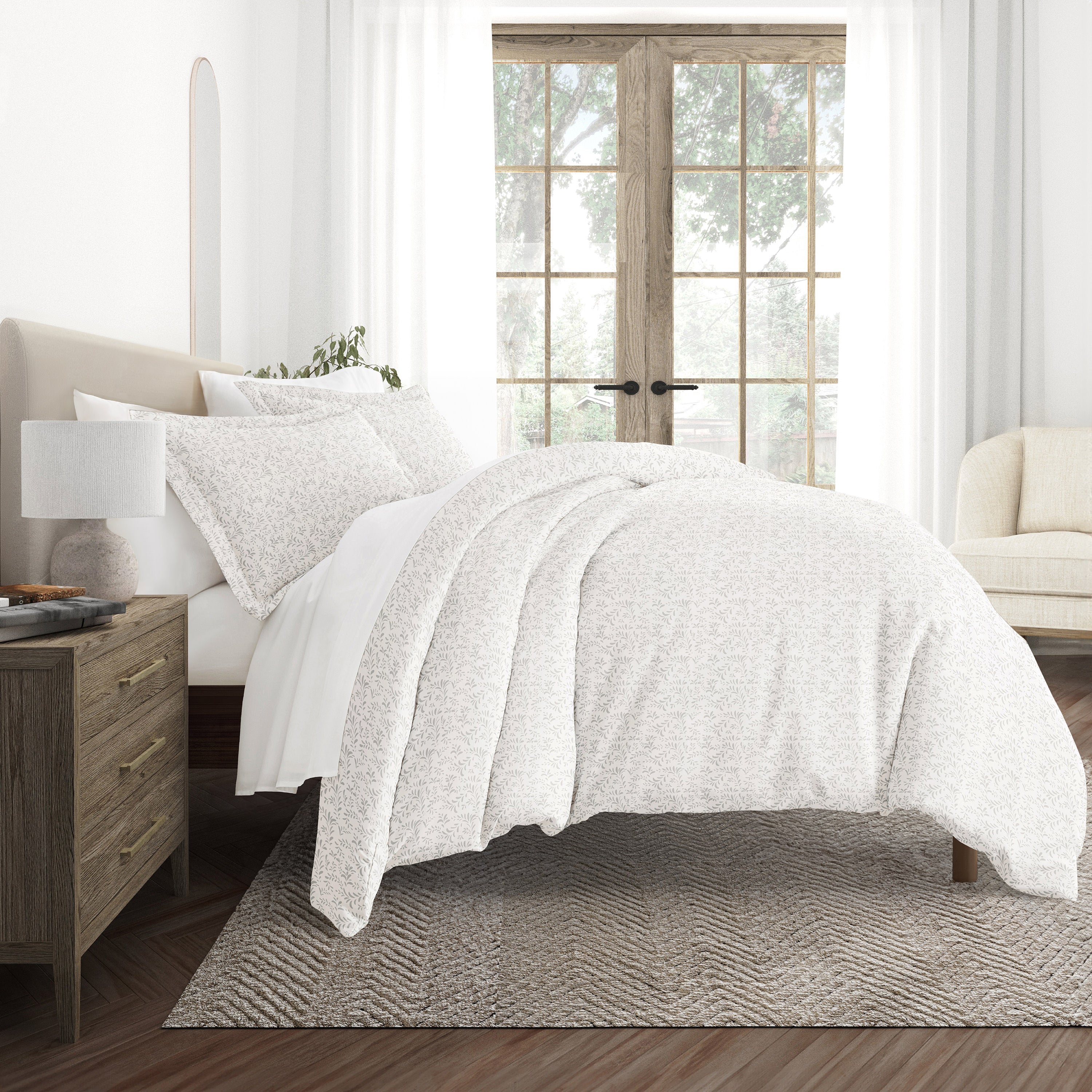 Burst of Vines Patterned Duvet Cover Set