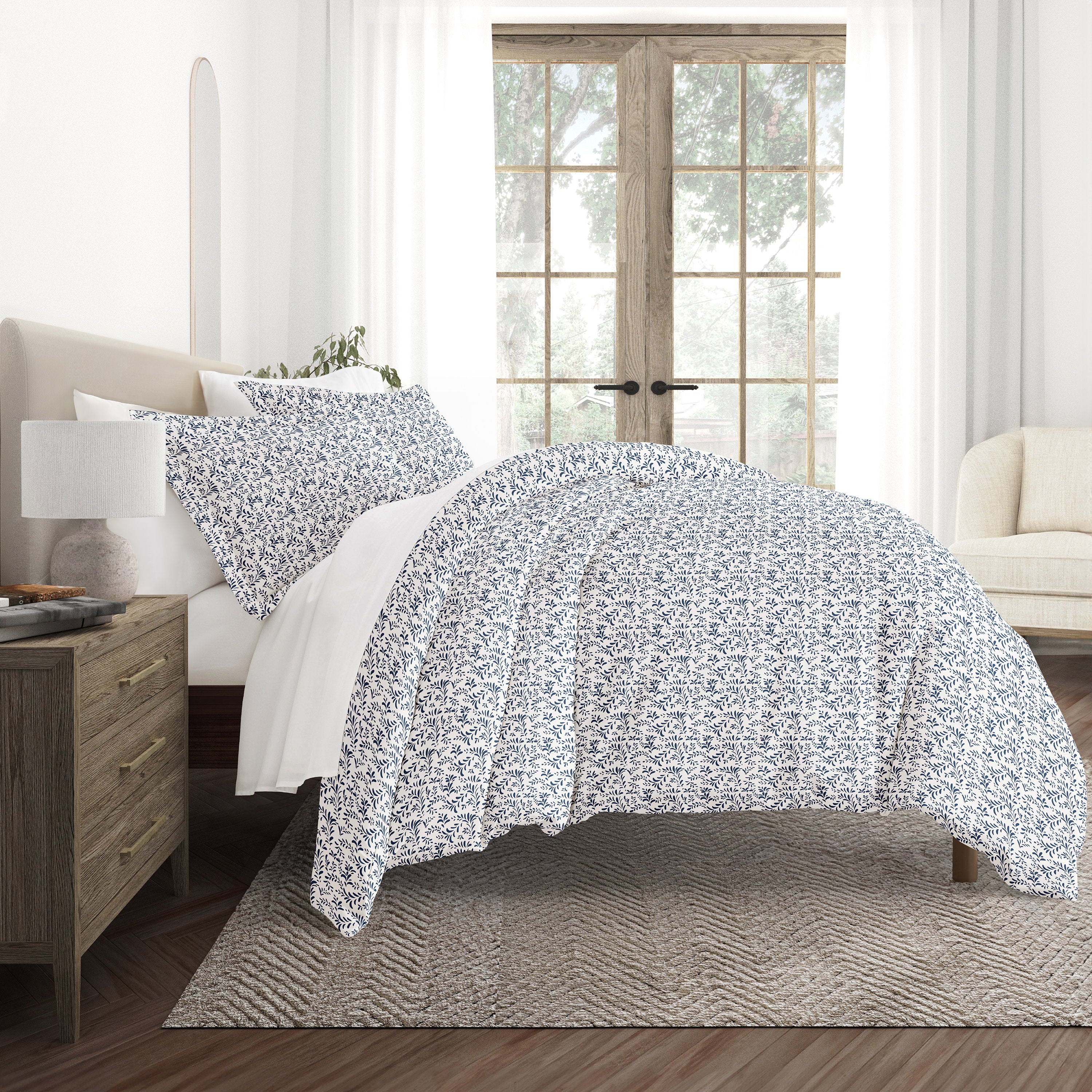 Burst of Vines Patterned Duvet Cover Set