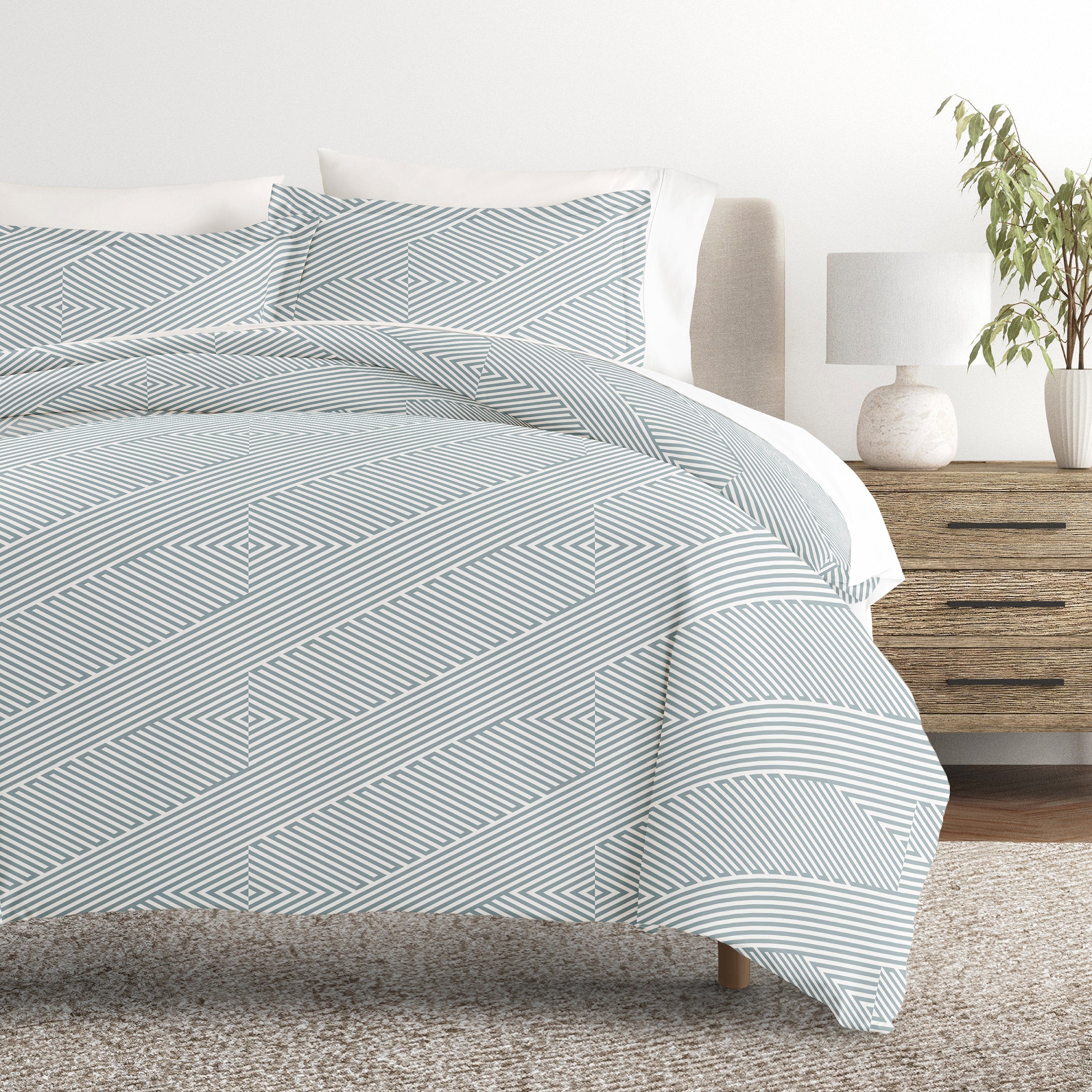 Modern Diagonal Patterned Duvet Cover Set