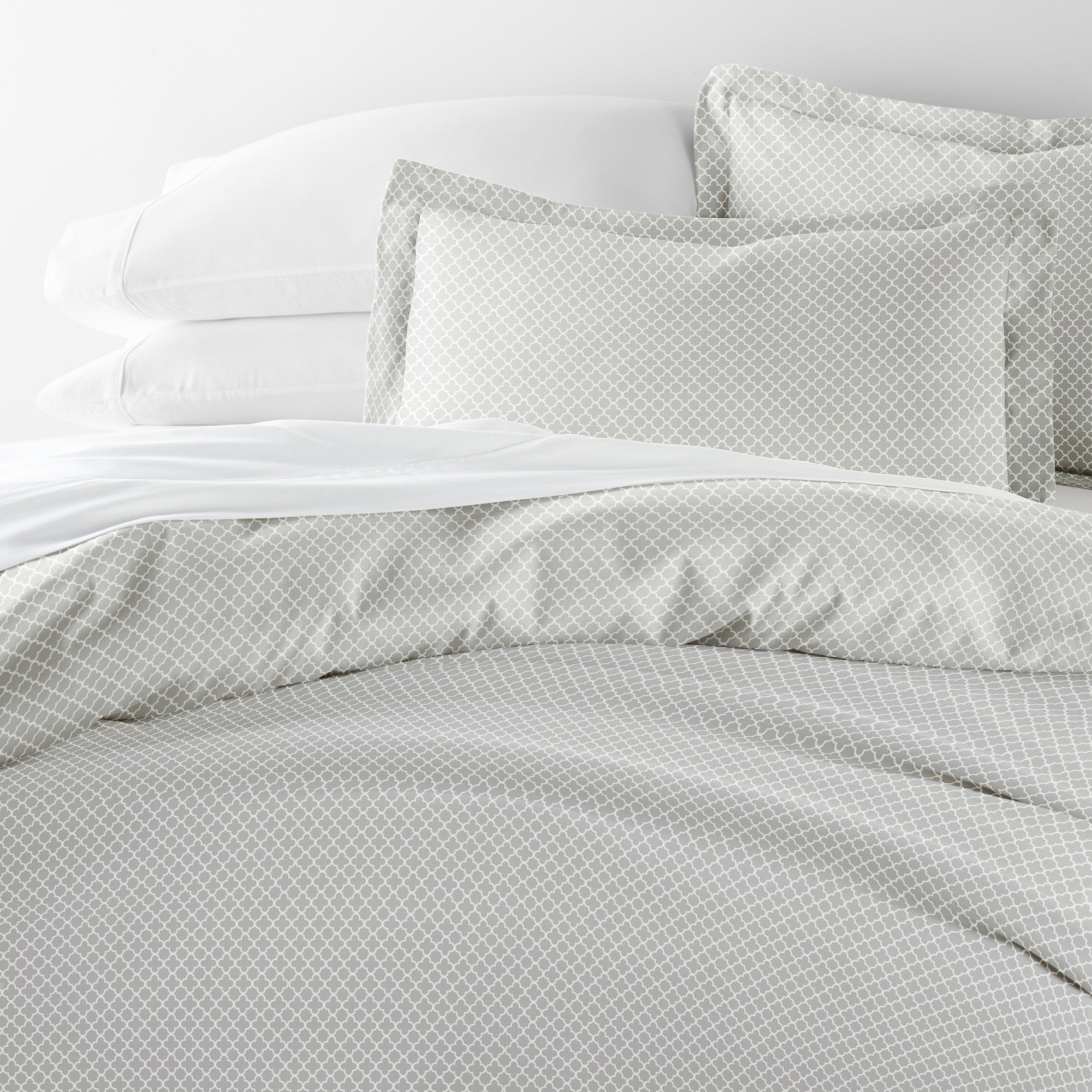 Quatrefoil Patterned Duvet Cover Set