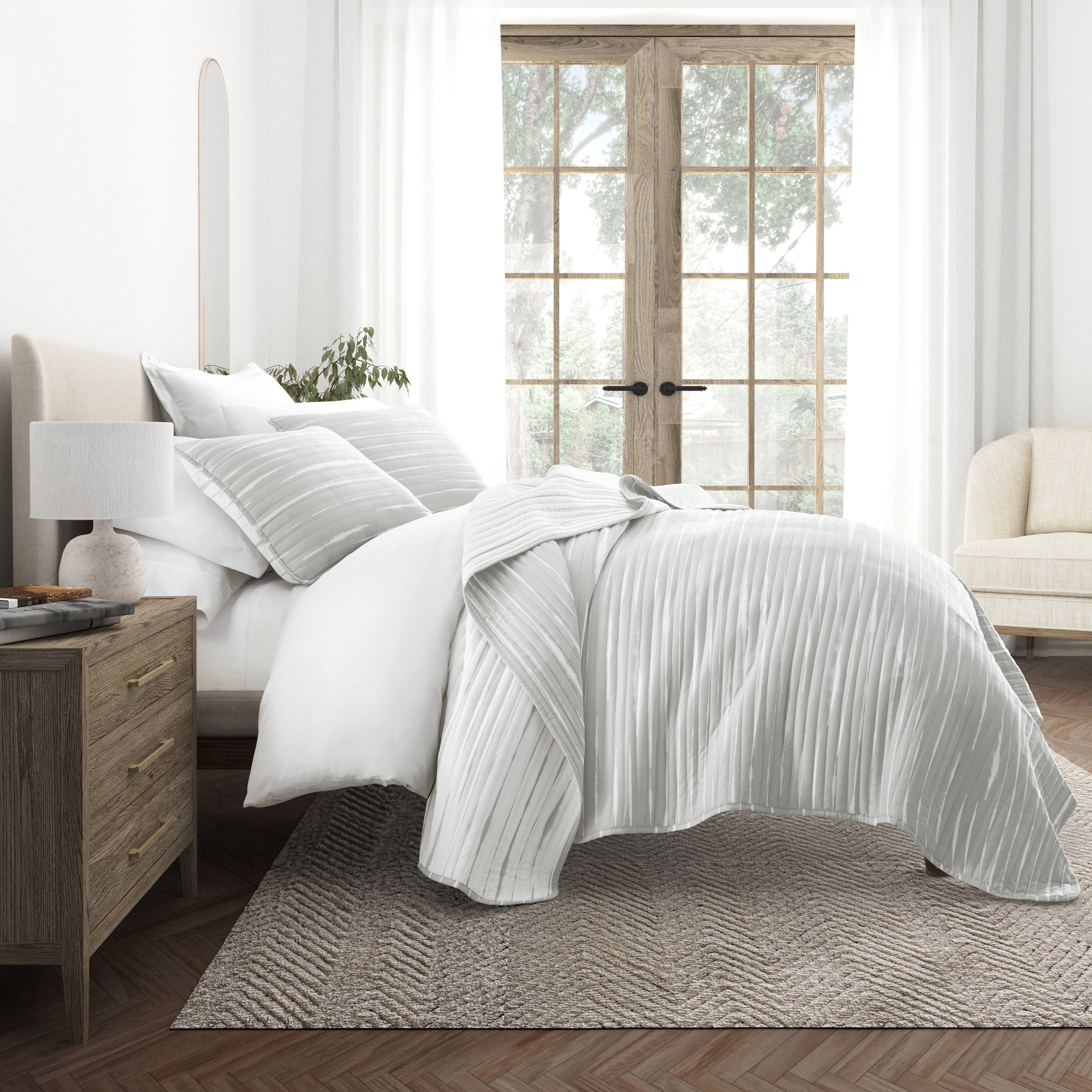 Horizon Patterned Reversible Quilted Coverlet Set
