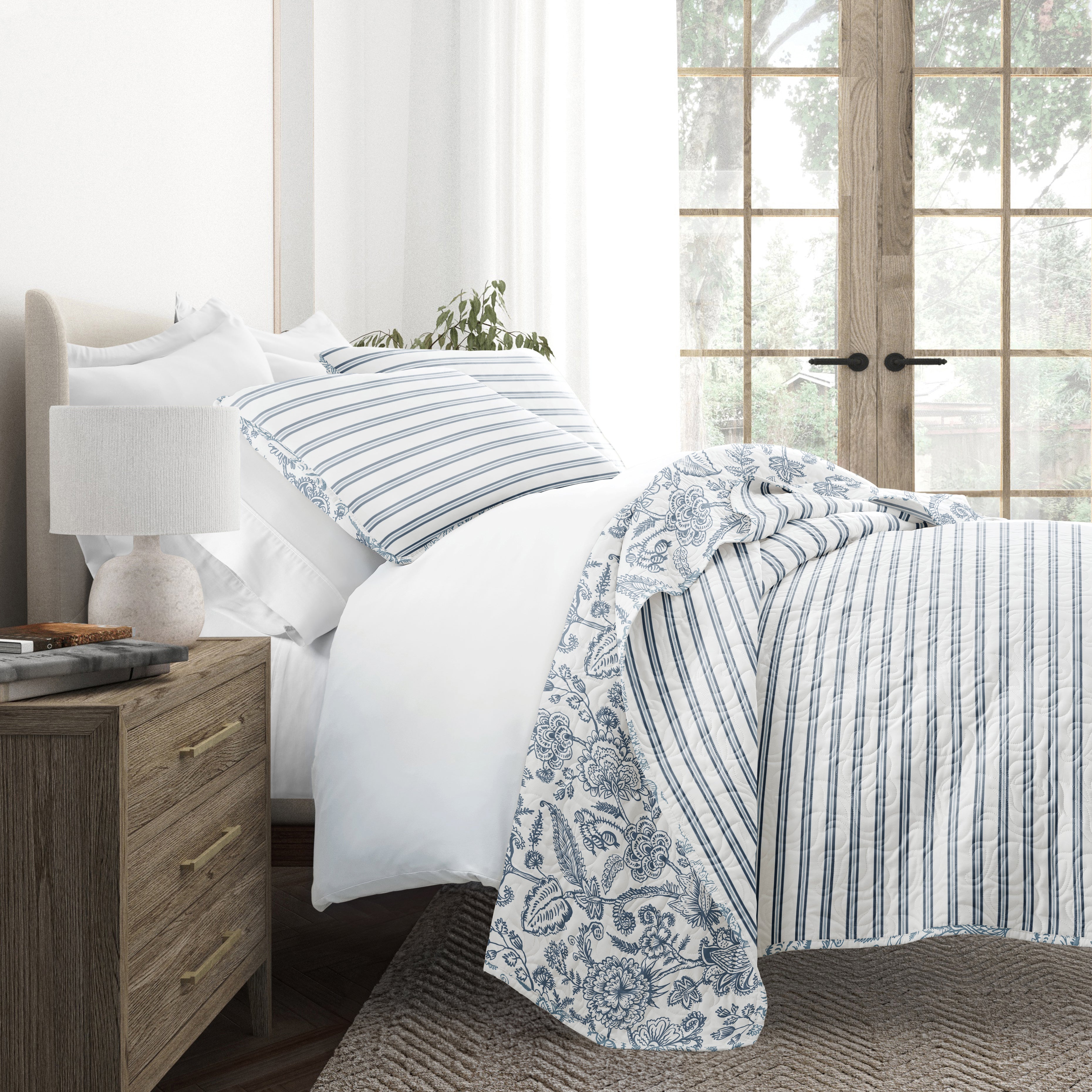 Jacobean Patterned Reversible Quilted Coverlet Set